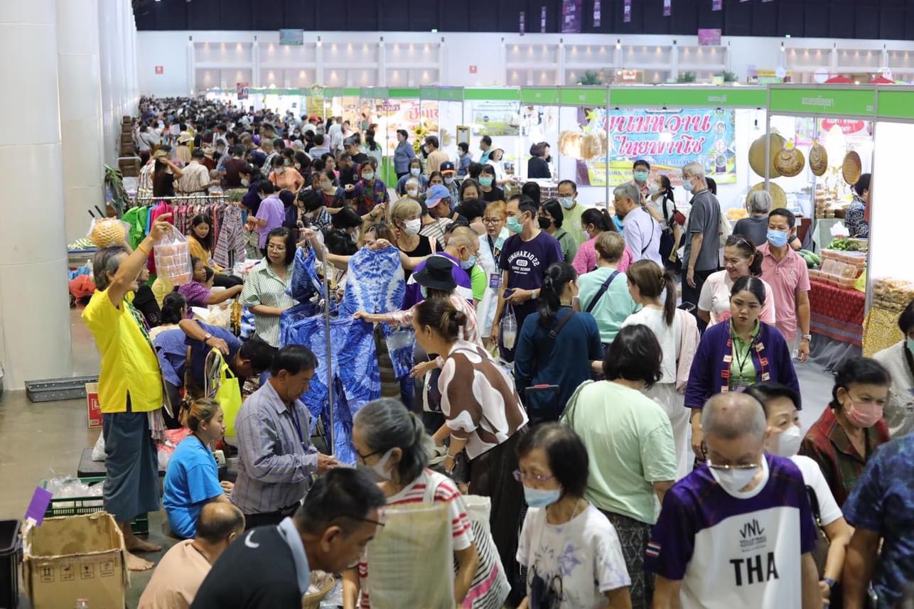 OTOP นครพนม   ร่วมจำหน่ายในงาน OTOP Midyear 2024 “หลากหลายผลิตภัณฑ์ สีสันภูมิปัญญาไทย”