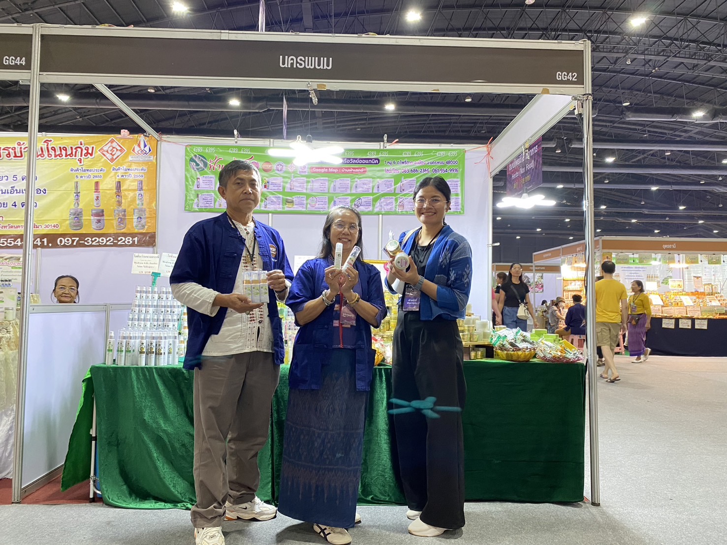 OTOP นครพนม   ร่วมจำหน่ายในงาน OTOP Midyear 2024 “หลากหลายผลิตภัณฑ์ สีสันภูมิปัญญาไทย”