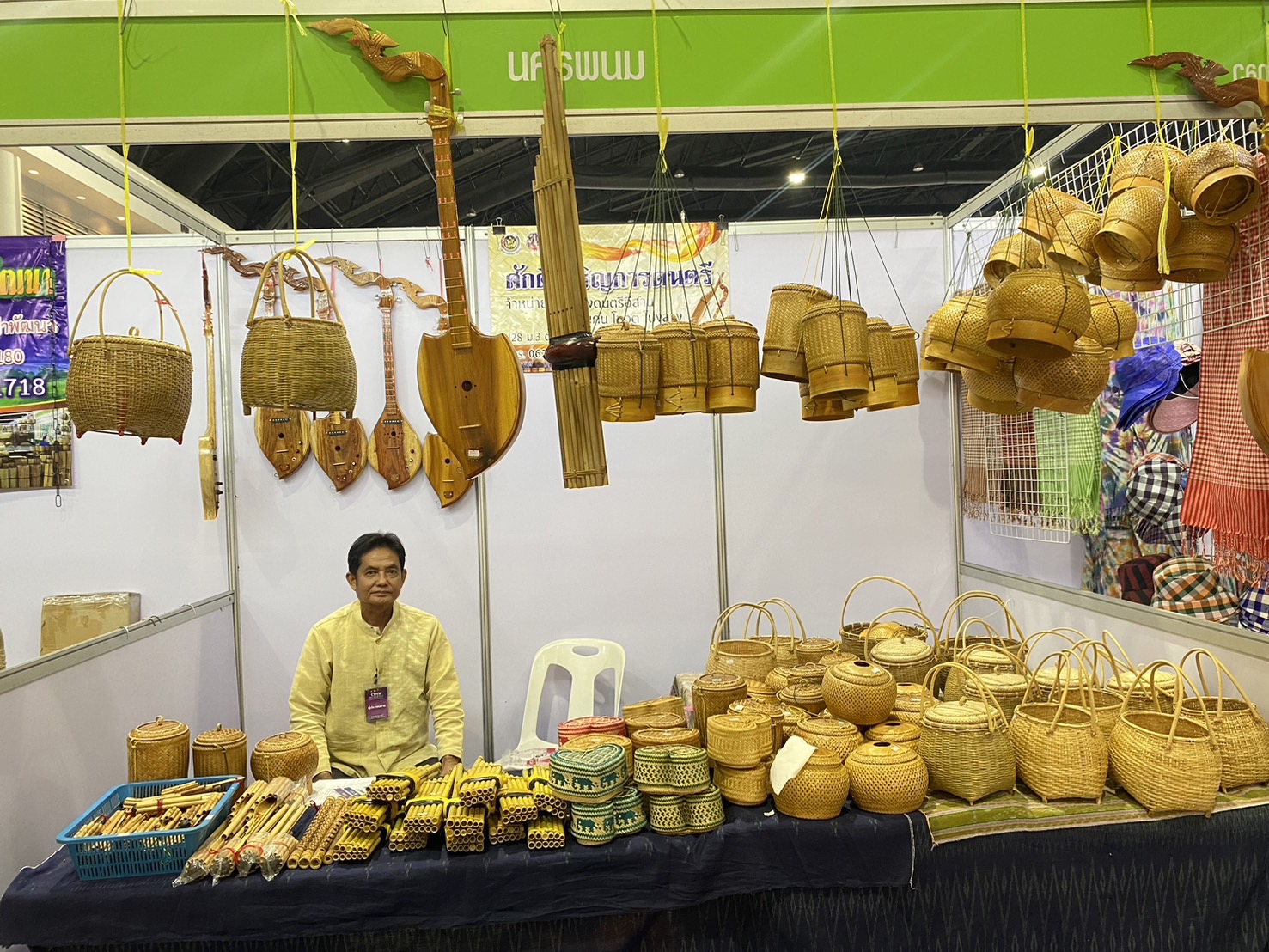 วันสุดท้ายแล้ว   งาน OTOP Midyear 2024 “หลากหลายผลิตภัณฑ์ สีสันภูมิปัญญาไทย”