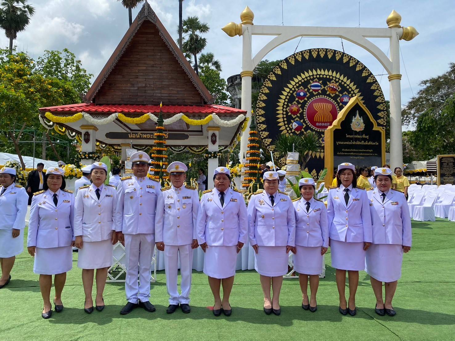 พช.นครพนม   ร่วมพิธีพลีกรรมตักน้ำจากแหล่งน้ำศักดิ์สิทธิ์