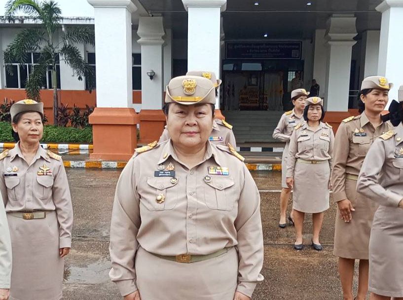 พช.นครพนม   ร่วมกิจกรรมเคารพธงชาติ สวดมนต์ไหว้พระ สร้างสำนึกรักและภาคภูมิใจในชาติไทย