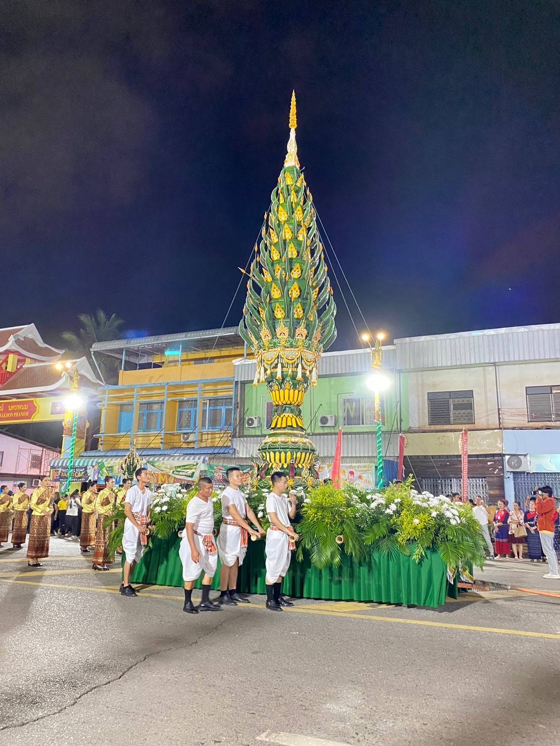 นครพนม   เปิดงานบวงสรวงพญาศรีสัตตนาคราช ประจำปี 2567 อย่างยิ่งใหญ่อลังการ