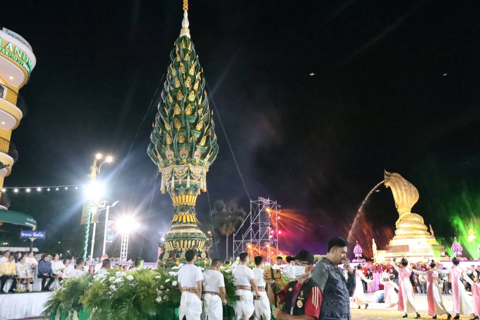 นครพนม   เปิดงานบวงสรวงพญาศรีสัตตนาคราช ประจำปี 2567 อย่างยิ่งใหญ่อลังการ