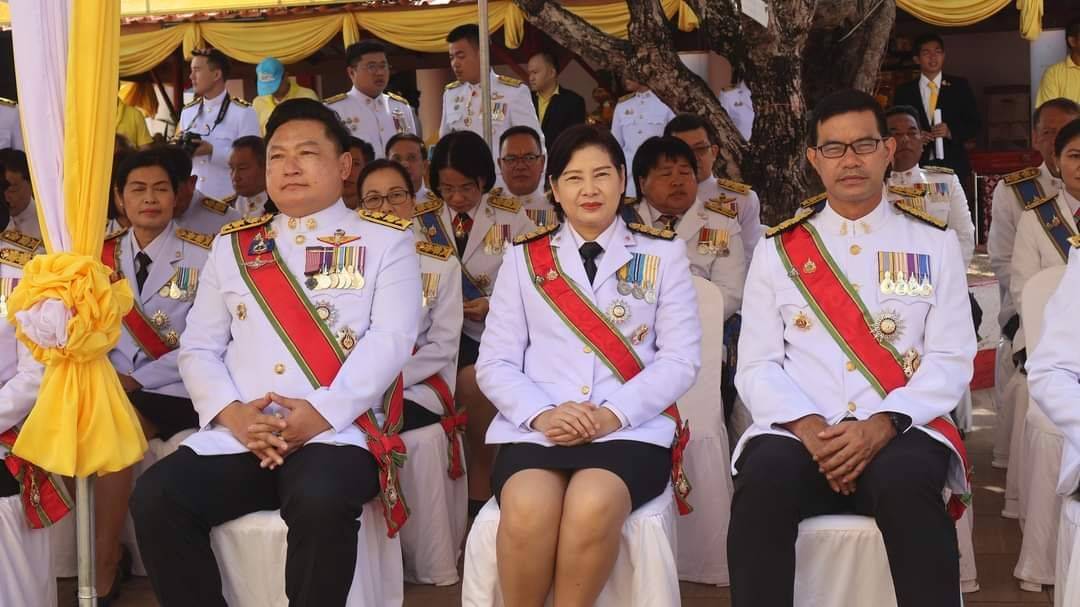 พช.นครพนม   ร่วมพิธีเวียนเทียนสมโภชน้ำพระพุทธมนต์ศักดิ์สิทธิ์