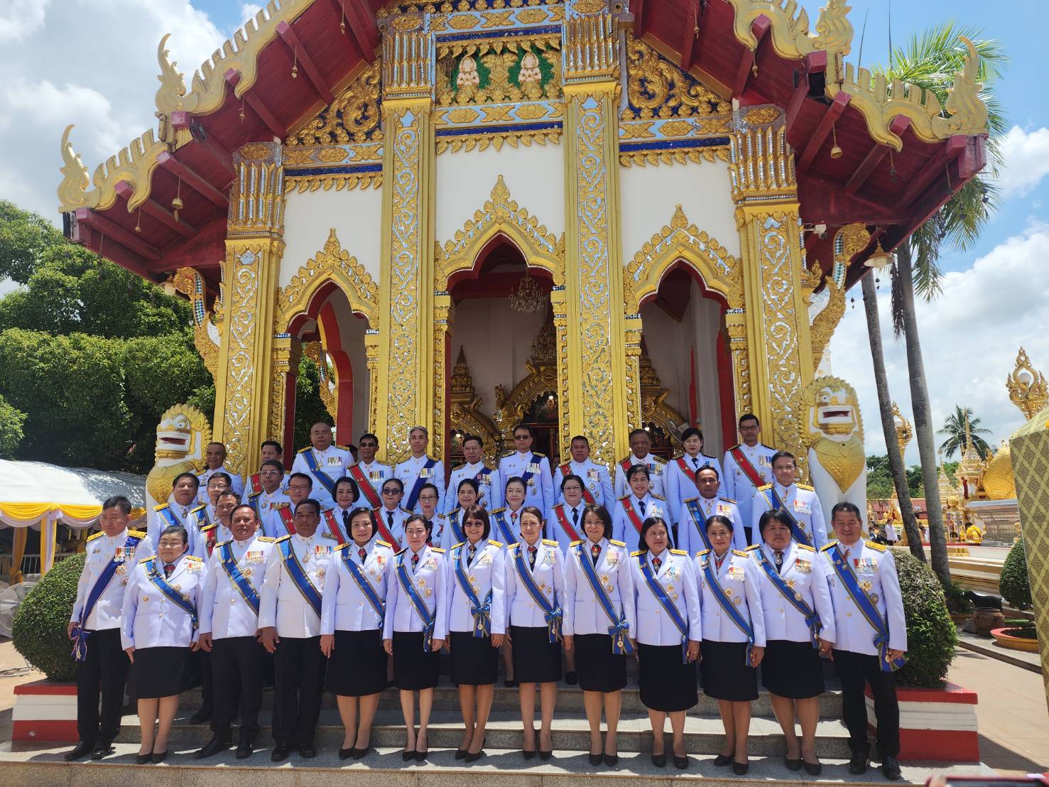 พช.นครพนม   ร่วมพิธีเวียนเทียนสมโภชน้ำพระพุทธมนต์ศักดิ์สิทธิ์