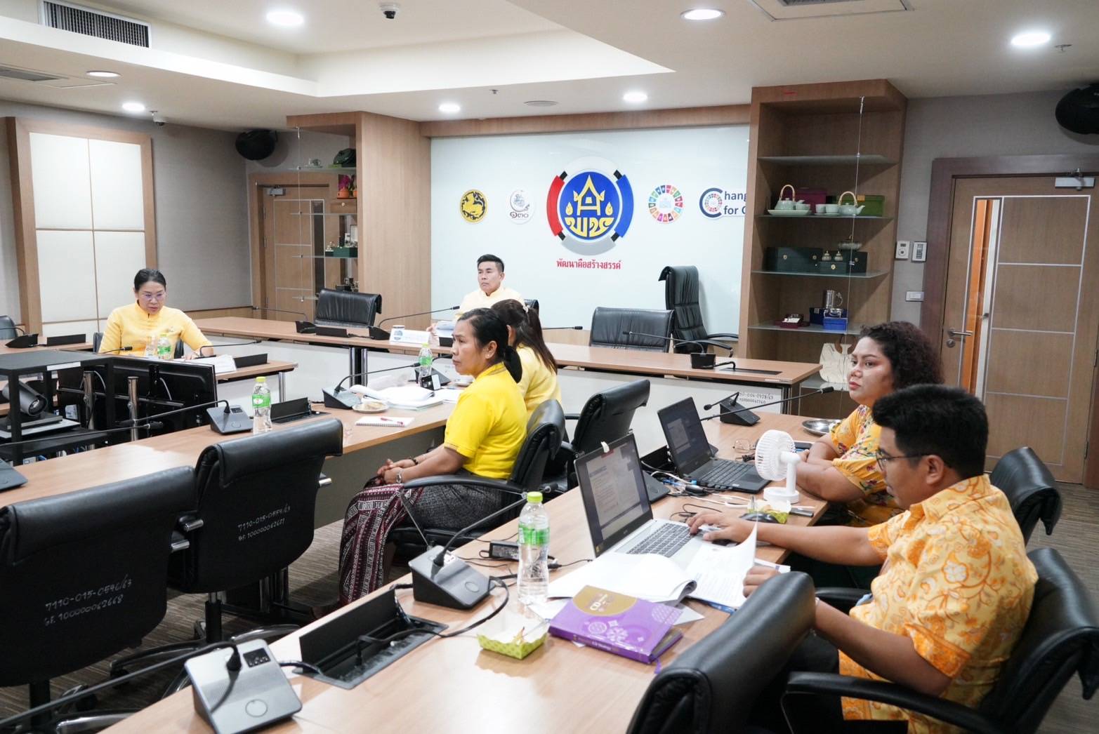 พช.นครพนม   ร่วมรับฟังการประชุมชี้แจงการสอบคัดเลือกบุคคลเพื่อแต่งตั้งเป็นอาสาพัฒนา (อสพ.) รุ่นที่ 76  ผ่านระบบอิเล็กทรอนิกส์ (Cisco Webex Meetings)