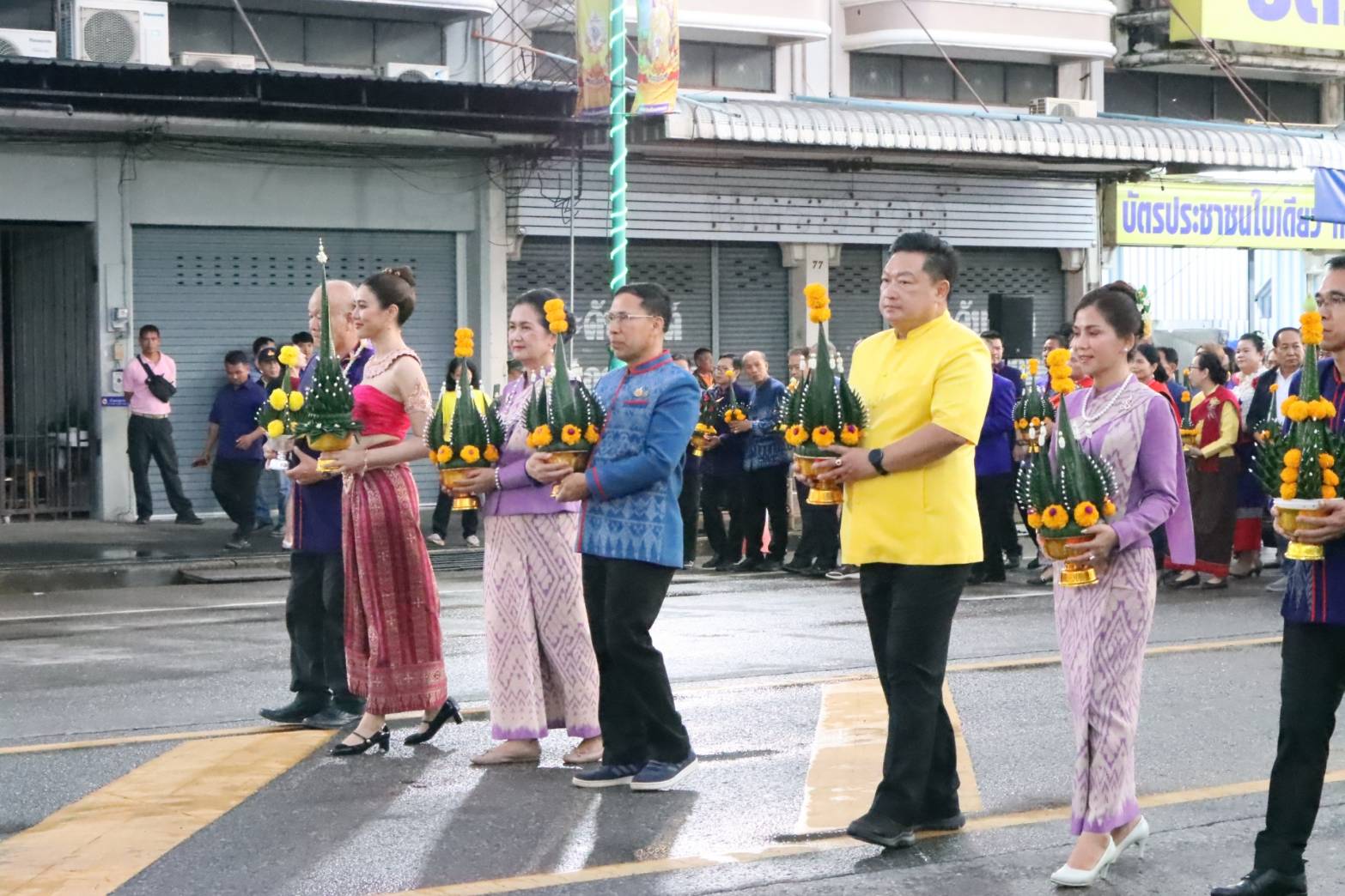 พช.นครพนม   ร่วมพิธีรวมพลคนเกิดวันจันทร์ วันที่สองของงาน บวงสรวงพญาศรีสัตตนาคราช ประจำปี 2567