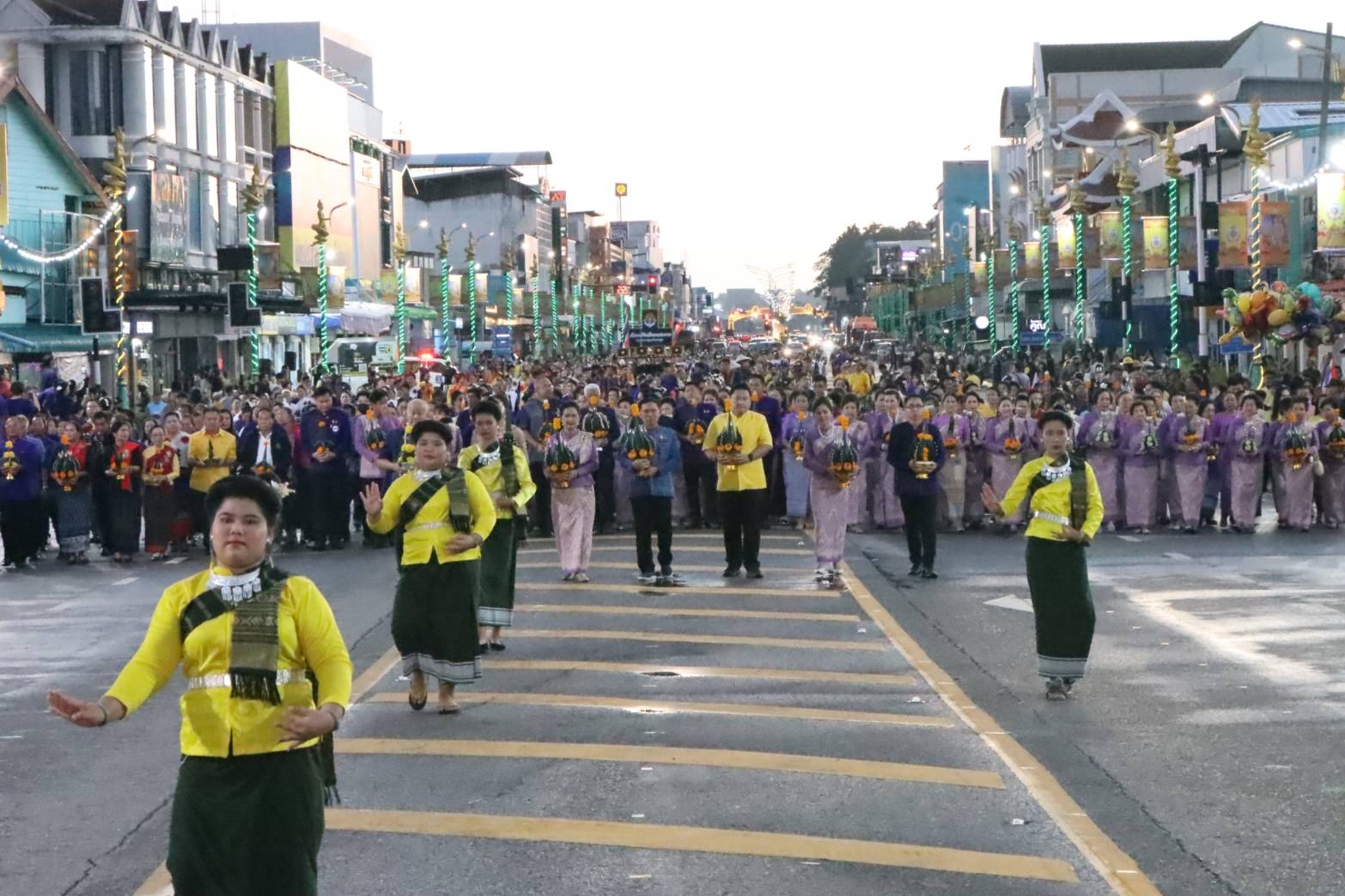 พช.นครพนม   ร่วมพิธีรวมพลคนเกิดวันจันทร์ วันที่สองของงาน บวงสรวงพญาศรีสัตตนาคราช ประจำปี 2567