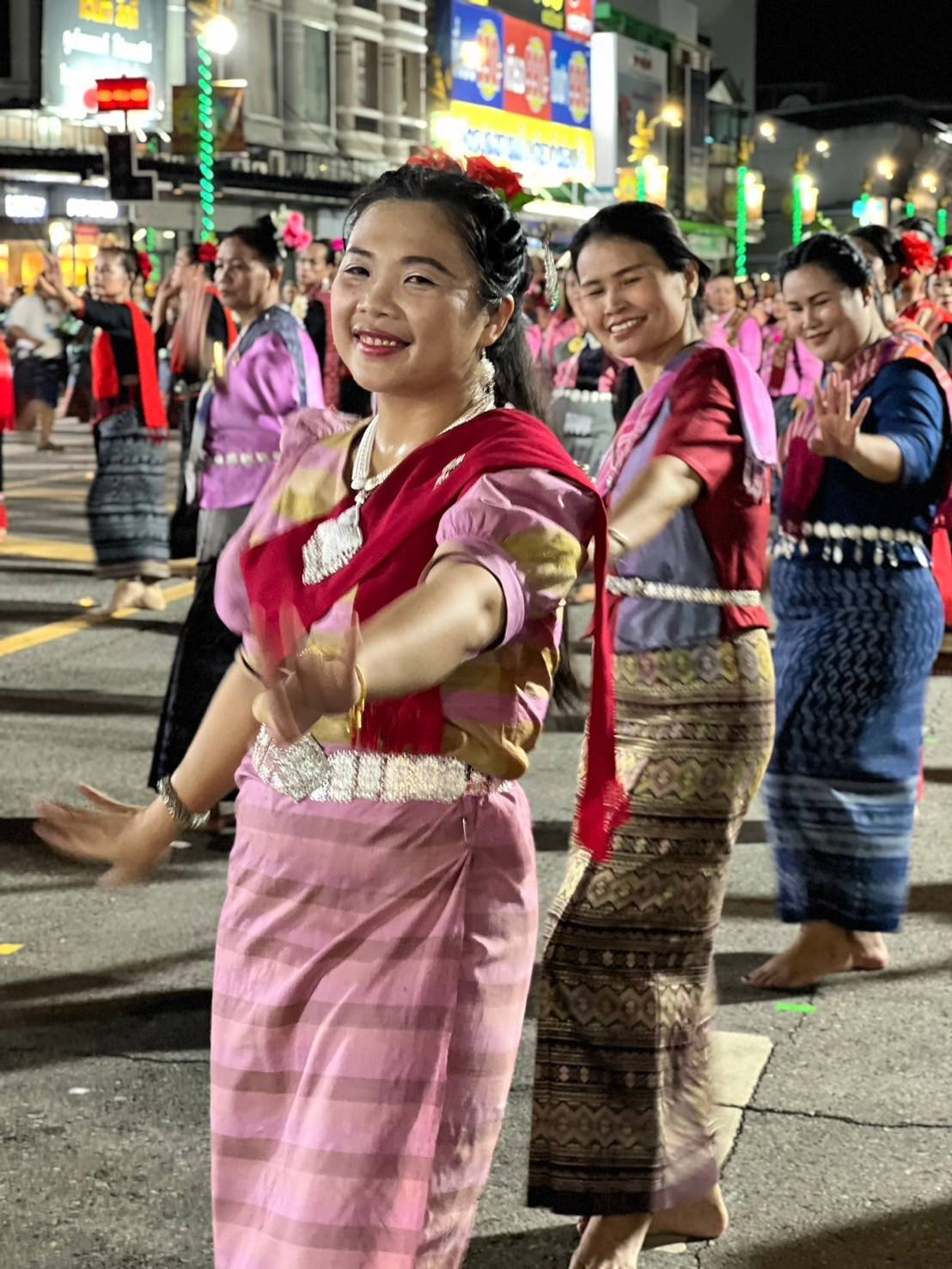 พช.นครพนม   ร่วมพิธีรวมพลคนเกิดวันอังคาร วันที่สามของงานบวงสรวงพญาศรีสัตตนาคราช ประจำปี 2567