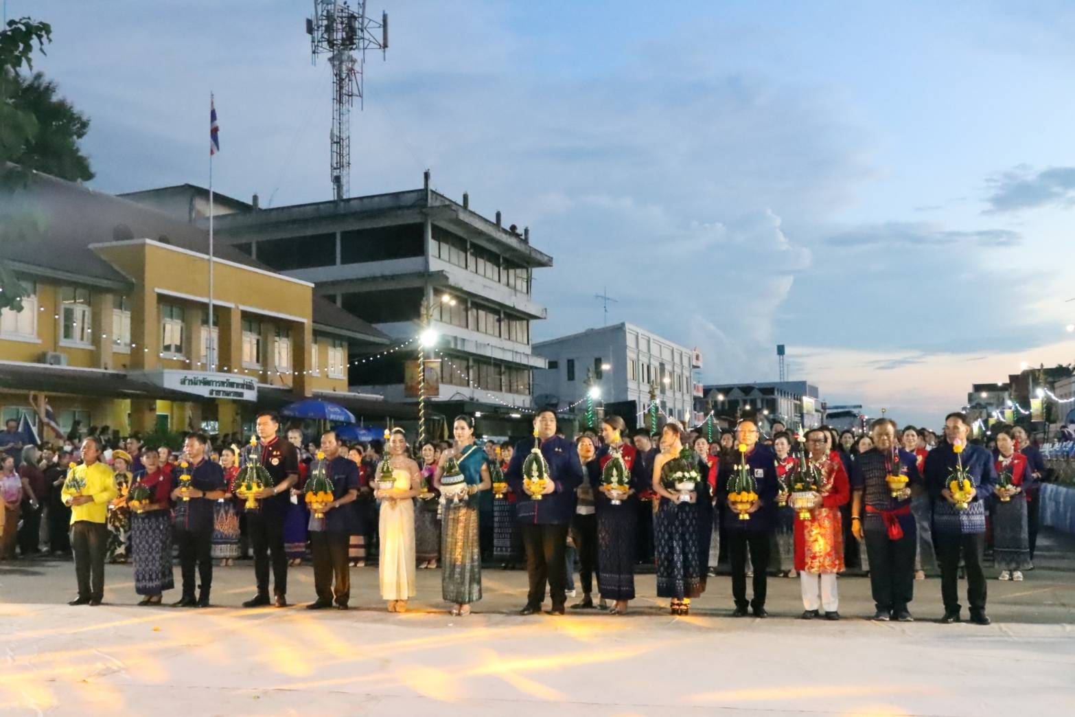 พช.นครพนม   ร่วมพิธีรวมพลคนเกิดวันพฤหัสบดี วันที่ห้าของงานบวงสรวงพญาศรีสัตตนาคราช ประจำปี 2567
