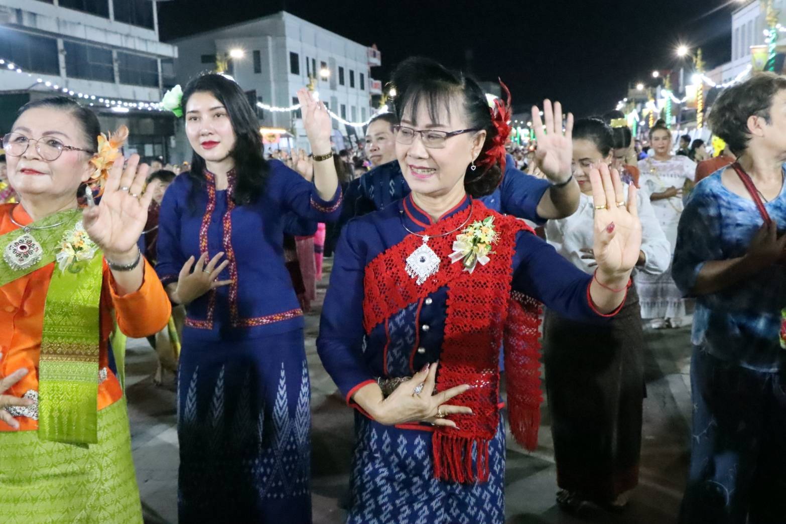 พช.นครพนม   ร่วมพิธีรวมพลคนเกิดวันพฤหัสบดี วันที่ห้าของงานบวงสรวงพญาศรีสัตตนาคราช ประจำปี 2567