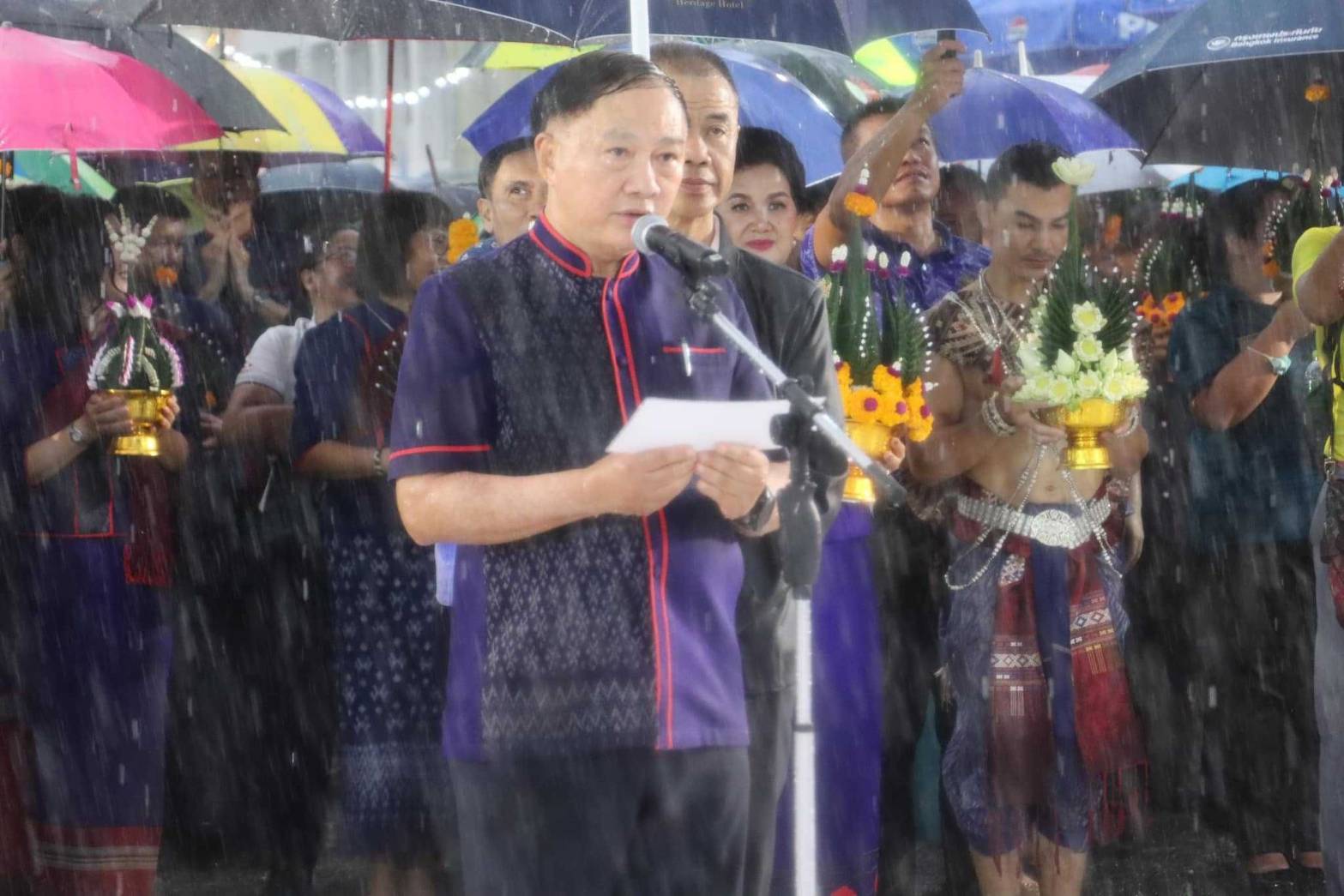 พช.นครพนม   ร่วมกิจกรรมรวมพลคนเกิดวันศกร์ ในงานบวงสรวงพญาศรีสัตตนาคราช ประจำปี 2567