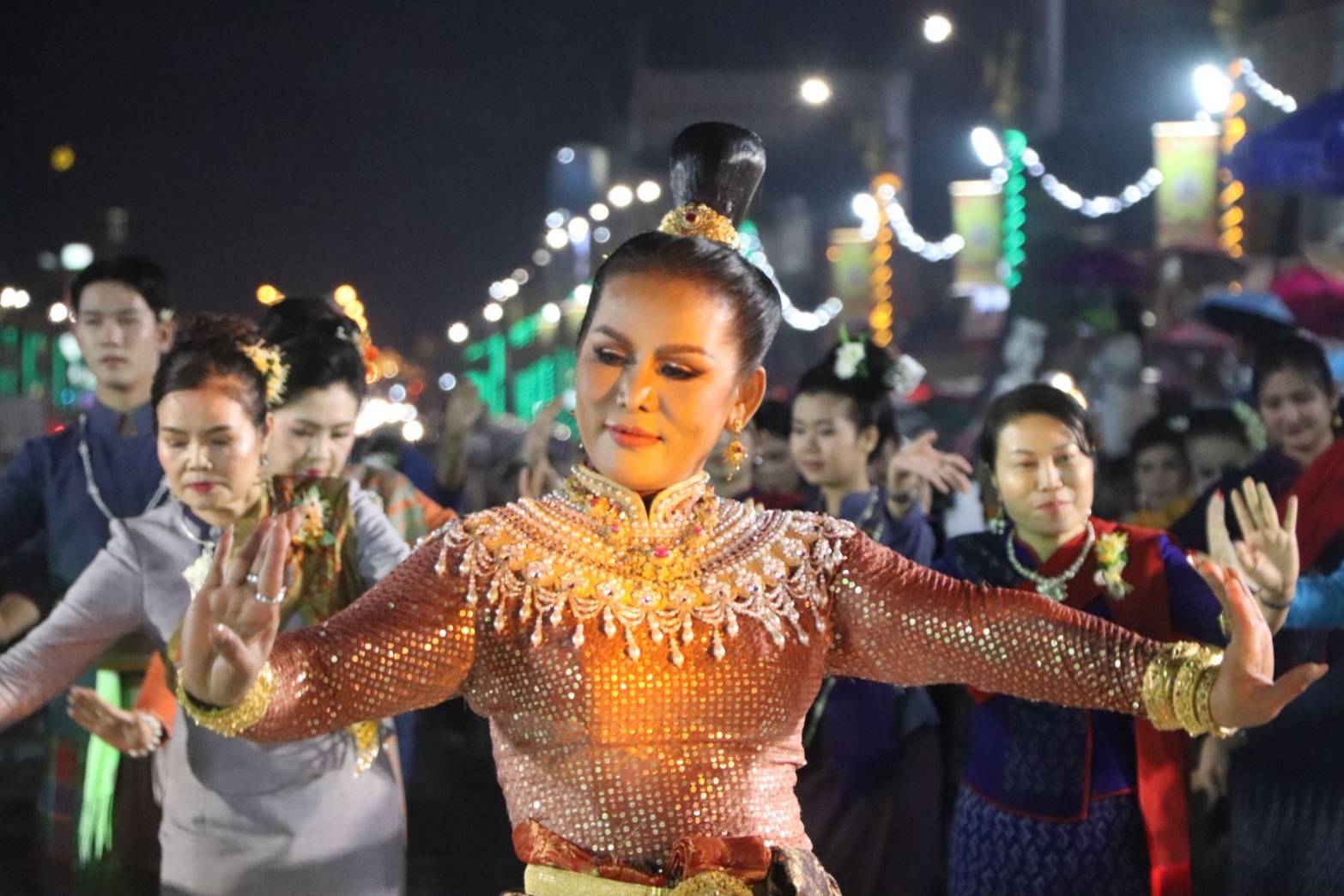 พช.นครพนม   ร่วมกิจกรรมรวมพลคนเกิดวันศกร์ ในงานบวงสรวงพญาศรีสัตตนาคราช ประจำปี 2567