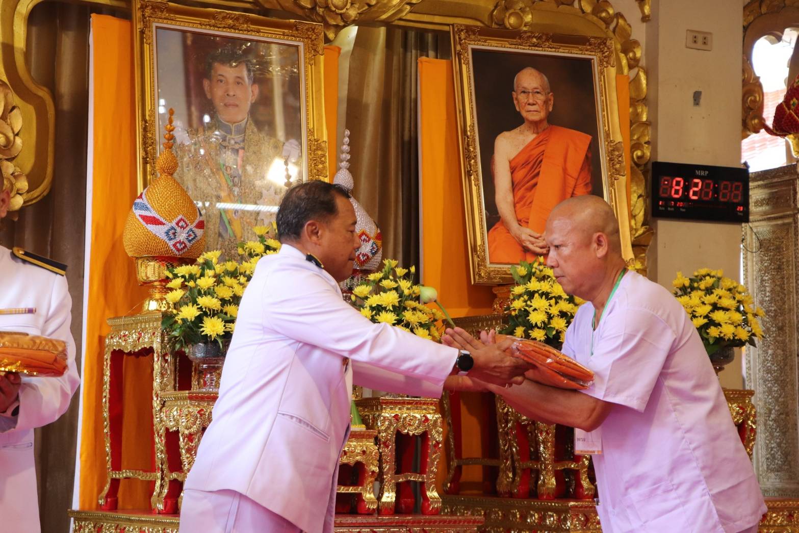 พช.นครพนม   ร่วมพิธีบรรพชาอุปสมบท เฉลิมพระเกียรติพระบาทสมเด็จพระเจ้าอยู่หัว เนื่องในโอกาสพระราชพิธีมหามงคลเฉลิมพระชนมพรรษา 6 รอบ 28 กรกฎาคม 2567
