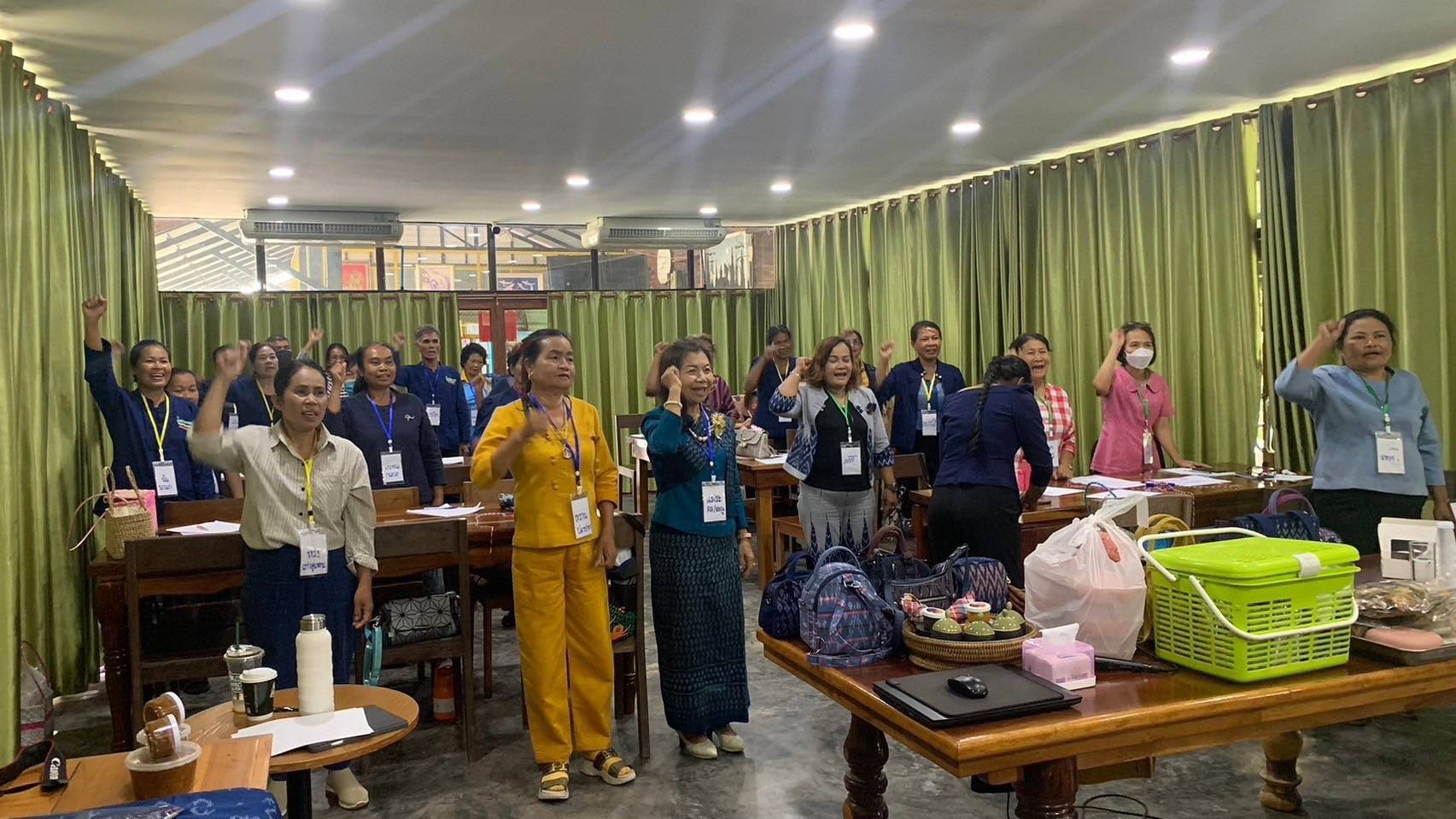 นครพนม   จัดประชุมเชิงปฏิบัติการผู้ผลิต ผู้ประกอบการ OTOP โครงการพัฒนาผลิตภัณฑ์ OTOP กลุ่มปรับตัวสู่การพัฒนา (Quadrant D) ให้มีคุณภาพมาตรฐาน