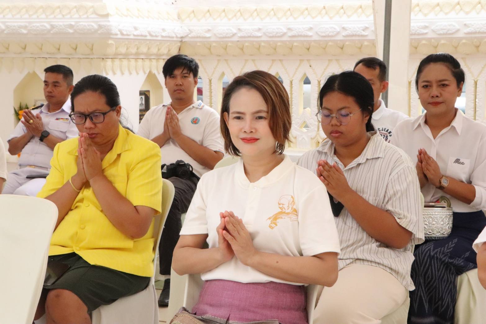 ผู้ว่าฯ นครพนม   นำพุทธศาสนิกชนร่วมทำบุญตักบาตรเนื่องในวันอาสาฬหบูชา และวันเข้าพรรษา ประจำปี 2567