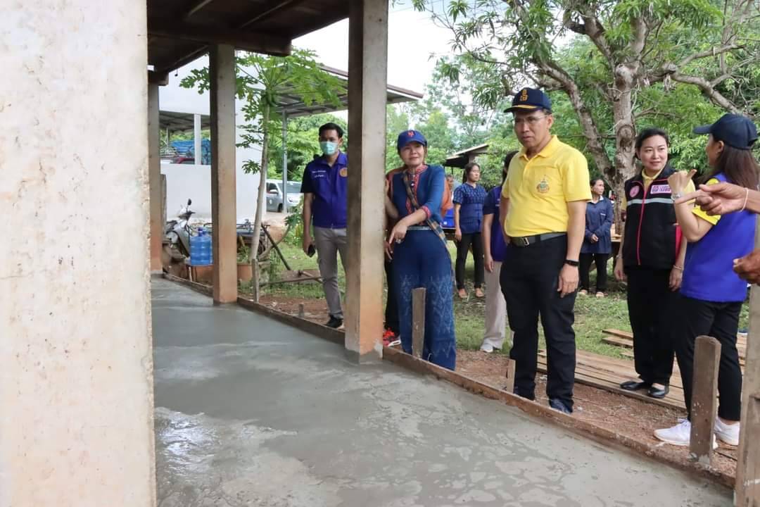 ผู้ว่าฯ นครพนม   ลงพื้นที่ตรวจเยี่ยมการซ่อมแซมบ้านเรือนให้ประชาชนกลุ่มเปราะบาง ในพื้นที่อำเภอวังยาง