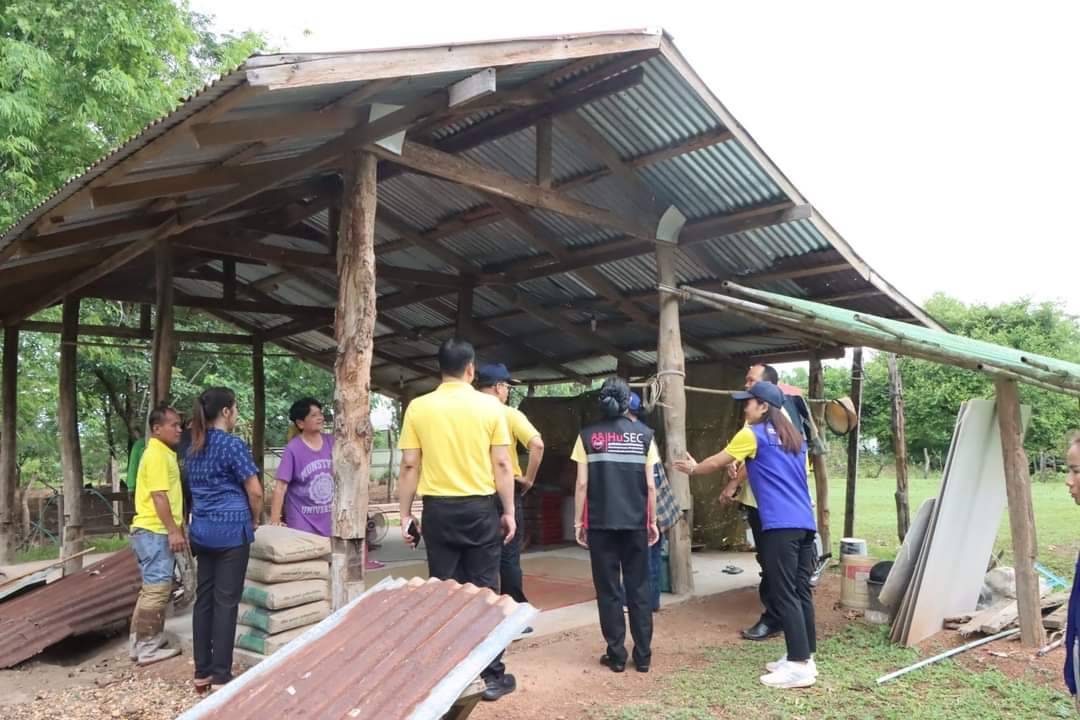 ผู้ว่าฯ นครพนม   ลงพื้นที่ตรวจเยี่ยมการซ่อมแซมบ้านเรือนให้ประชาชนกลุ่มเปราะบาง ในพื้นที่อำเภอวังยาง