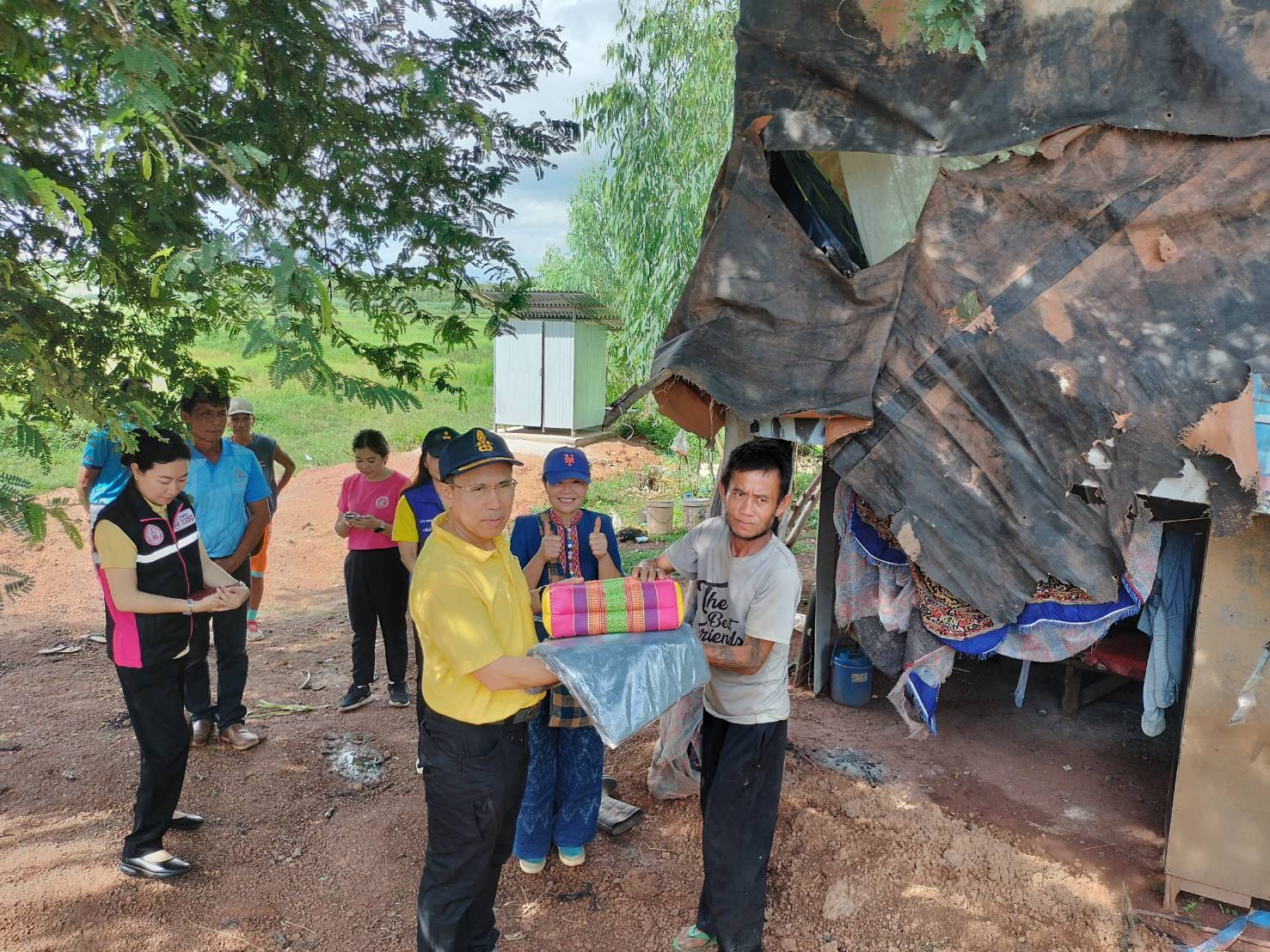 ผู้ว่าฯ นครพนม   ลงพื้นที่ตรวจเยี่ยมการซ่อมแซมบ้านเรือนให้ประชาชนกลุ่มเปราะบาง ในพื้นที่อำเภอวังยาง