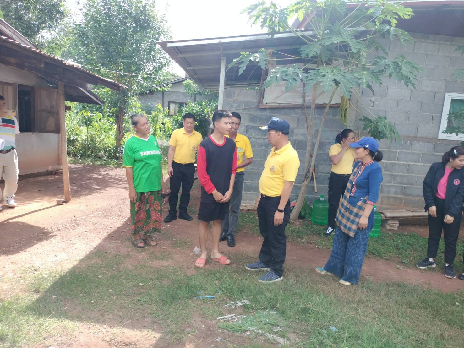 ผู้ว่าฯ นครพนม   ลงพื้นที่ตรวจเยี่ยมการซ่อมแซมบ้านเรือนให้ประชาชนกลุ่มเปราะบาง ในพื้นที่อำเภอวังยาง