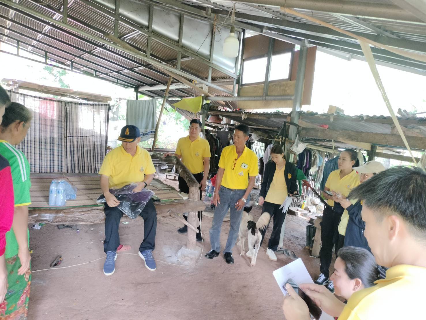 ผู้ว่าฯ นครพนม   ลงพื้นที่ตรวจเยี่ยมการซ่อมแซมบ้านเรือนให้ประชาชนกลุ่มเปราะบาง ในพื้นที่อำเภอวังยาง