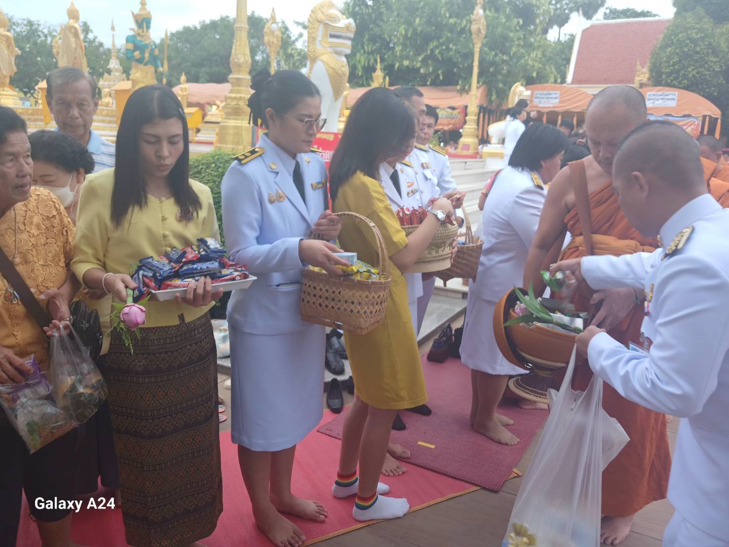 จังหวัดนครพนม   จัดพิธีเจริญพระพุทธมนต์และทำบุญตักบาตรถวายเป็นพระราชกุศลเนื่องในโอกาสพระราชพิธีมหามงคลเฉลิมพระชนมพรรษา 6 รอบ 28 กรกฎาคม 2567