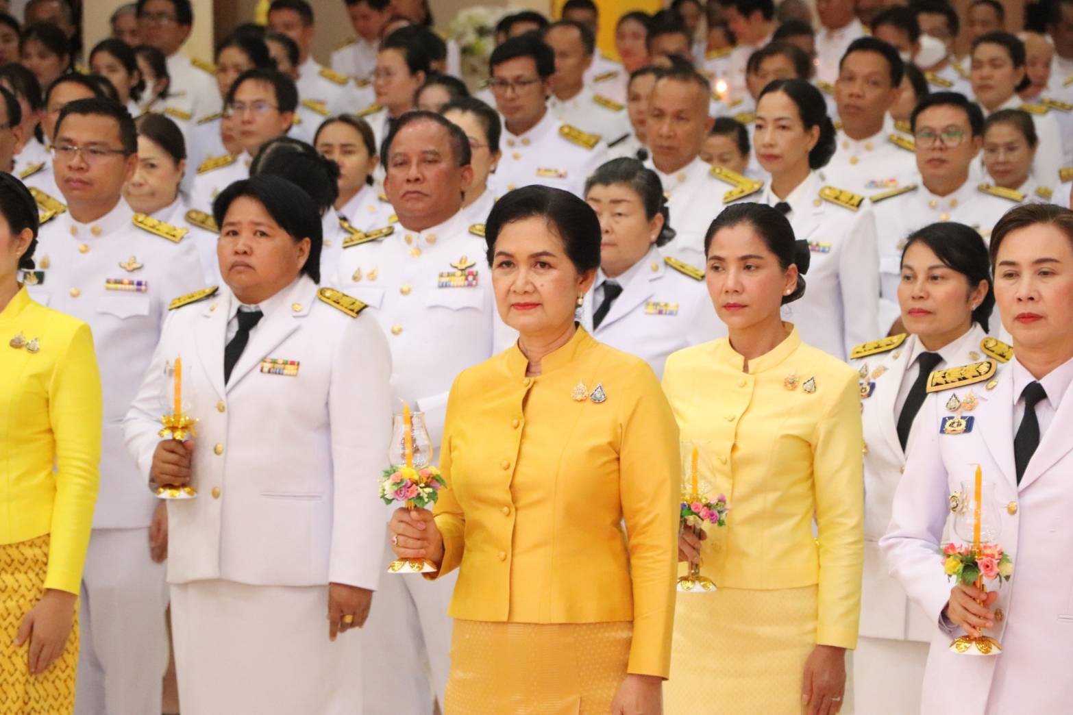 ผู้ว่าฯ นครพนม   นำชาวนครพนมประกอบพิธีถวายเครื่องราชสักการ วางพานพุ่ม จุดเทียนถวายพระพรชัยมงคล และถวายสัตย์ปฏิญาณเพื่อเป็นข้าราชการที่ดี และพลังของแผ่นดิน เนื่องในโอกาสพระราชพิธีมหามงคลเฉลิมพระชนมพรรษา 6 รอบ 28 กรกฎาคม 2567