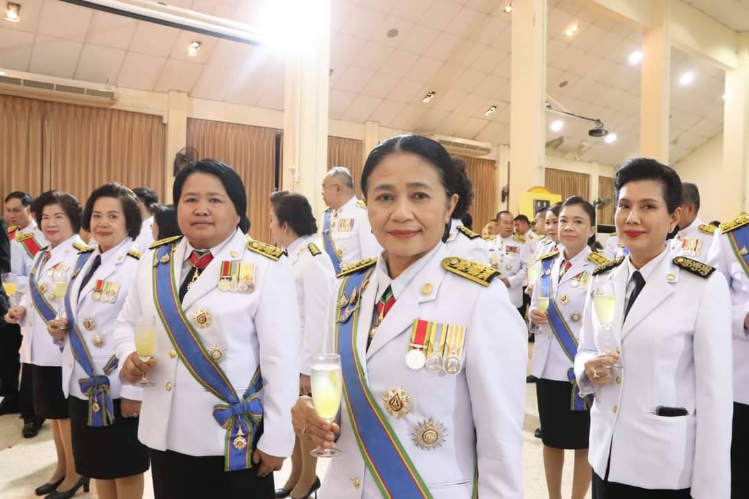 ผู้ว่าฯ นครพนม   นำข้าราชการ พนักงานรัฐวิสาหกิจ ภาคเอกชน และประชาชนทุกหมู่เหล่า ถวายพระพรชัยมงคลในงานสโมสรสันนิบาตเฉลิมพระเกียรติพระบาทสมเด็จพระเจ้าอยู่หัว เนื่องในโอกาสพระราชพิธีมหามงคลเฉลิมพระชนมพรรษา 6 รอบ 28 กรกฎาคม 2567