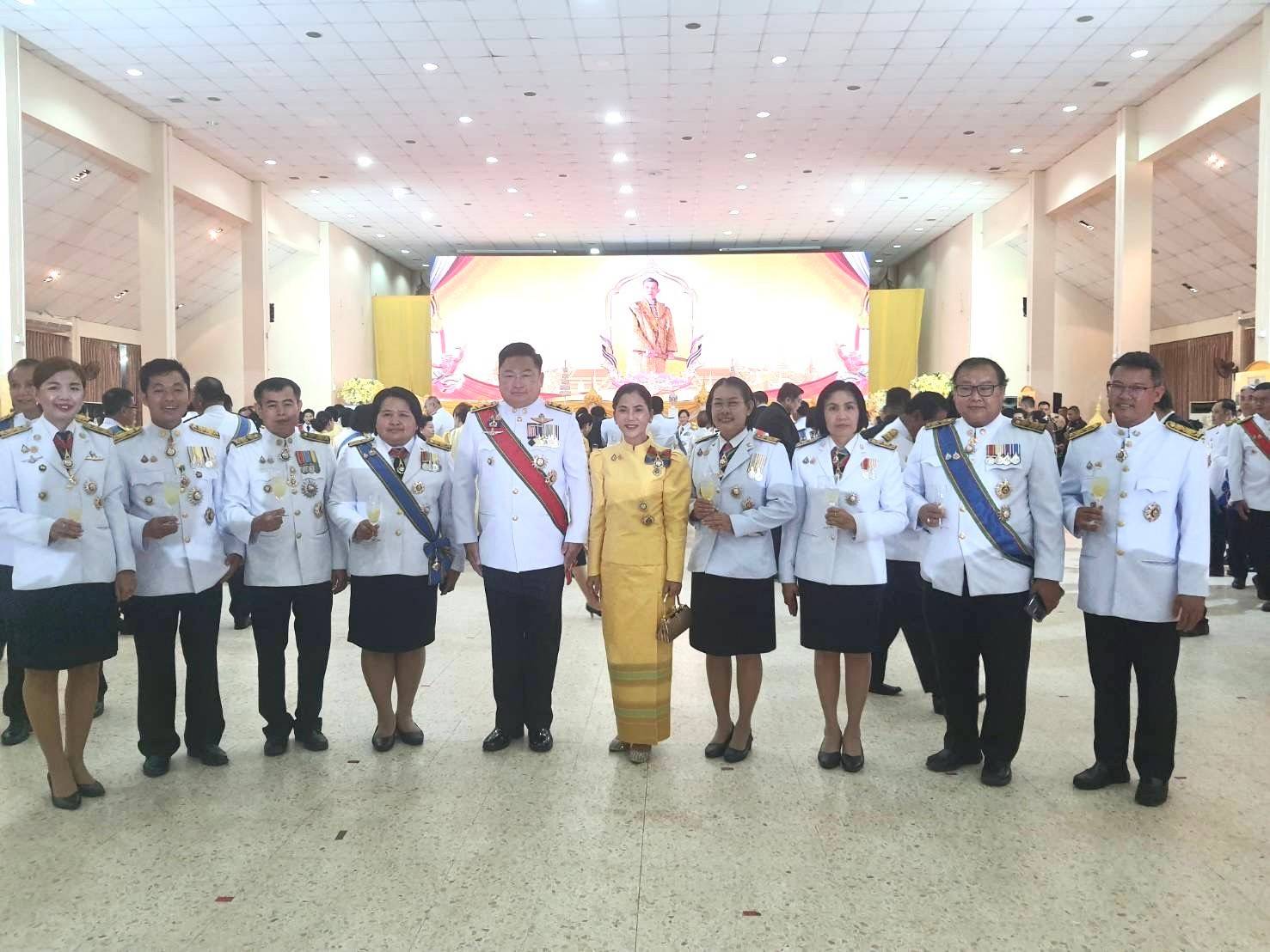 ผู้ว่าฯ นครพนม   นำข้าราชการ พนักงานรัฐวิสาหกิจ ภาคเอกชน และประชาชนทุกหมู่เหล่า ถวายพระพรชัยมงคลในงานสโมสรสันนิบาตเฉลิมพระเกียรติพระบาทสมเด็จพระเจ้าอยู่หัว เนื่องในโอกาสพระราชพิธีมหามงคลเฉลิมพระชนมพรรษา 6 รอบ 28 กรกฎาคม 2567