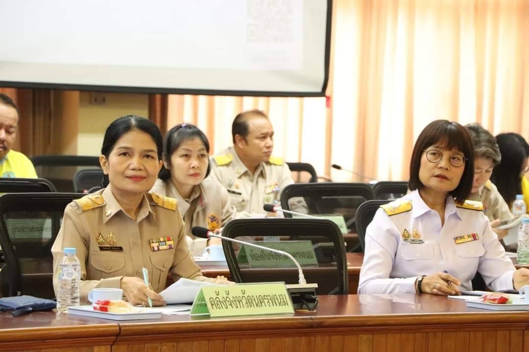 ผู้ว่าฯ   จับมือภาคเอกชน ประชุม กรอ.จังหวัด ร่วมพัฒนาและแก้ไขปัญหาทางเศรษฐกิจ สานความร่วมมือภาคีเครือข่าย