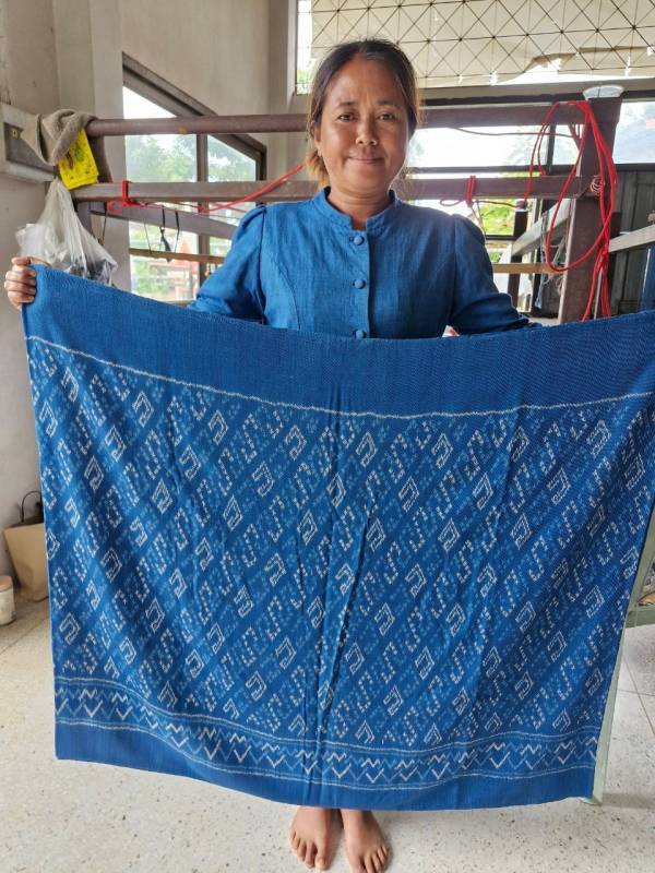 นครพนม   เร่งเสริมทัพสนับสนุนการทอผ้าลายพระราชทาน “ผ้าลายสิริวชิราภรณ์” และติดตามการสมัครประกวดผ้าลายพระราชทาน “ผ้าลายสิริวชิราภรณ์”