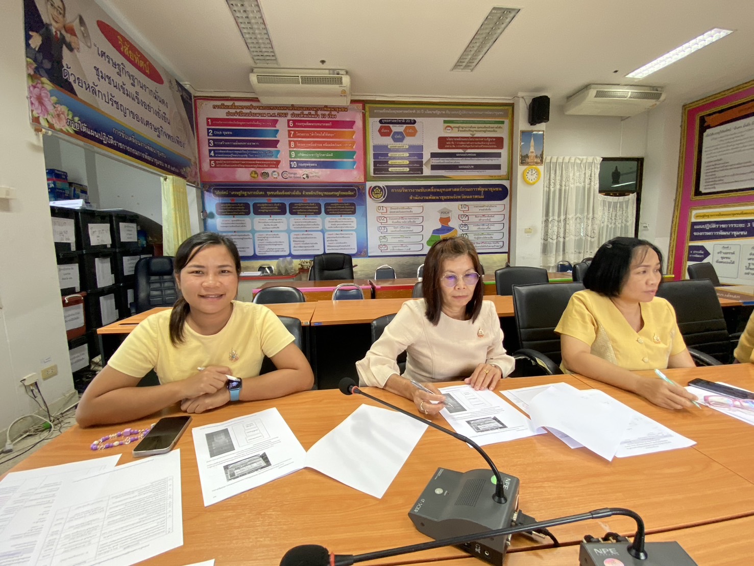 พช.นครพนม  ประชุมคณะกรรมการดำเนินการและคุมสอบคัดเลือกบุคคลเพื่อแต่งตั้งเป็นอาสาพัฒนา (อสพ.) รุ่นที่ 76