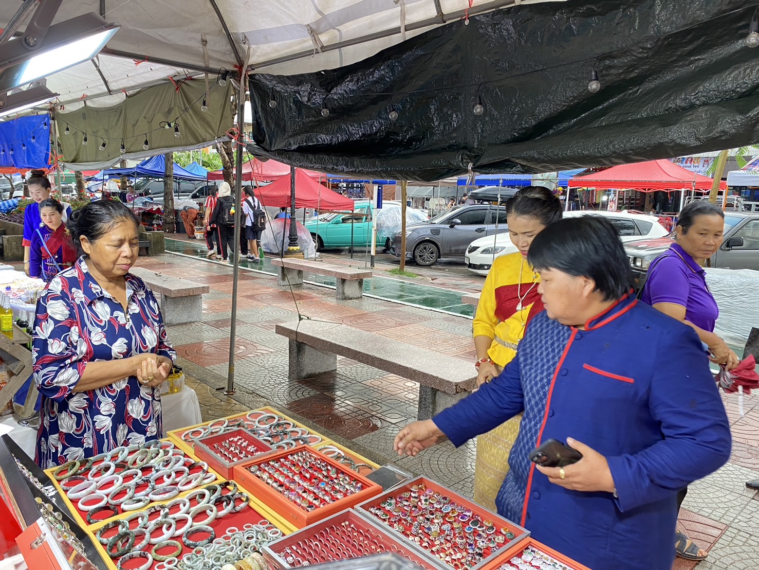 OTOP นครพนม   ร่วมจำหน่ายในงานบวงสรวงพญาศรีสัตตนาคราช ประจำปี 2567 รวม 7 วัน 7 คืน