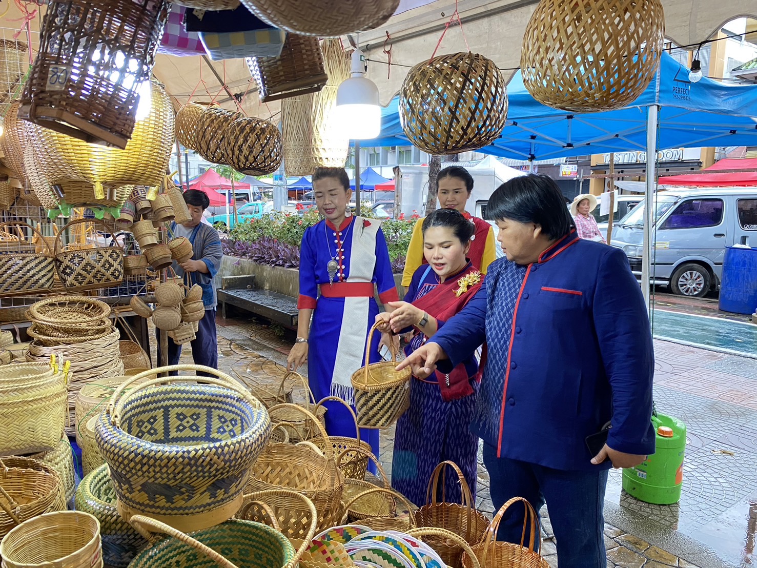 OTOP นครพนม   ร่วมจำหน่ายในงานบวงสรวงพญาศรีสัตตนาคราช ประจำปี 2567 รวม 7 วัน 7 คืน