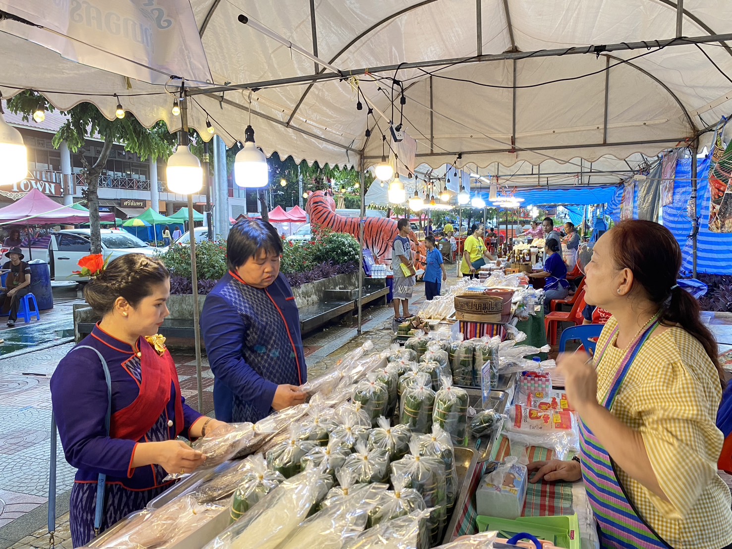 OTOP นครพนม   ร่วมจำหน่ายในงานบวงสรวงพญาศรีสัตตนาคราช ประจำปี 2567 รวม 7 วัน 7 คืน
