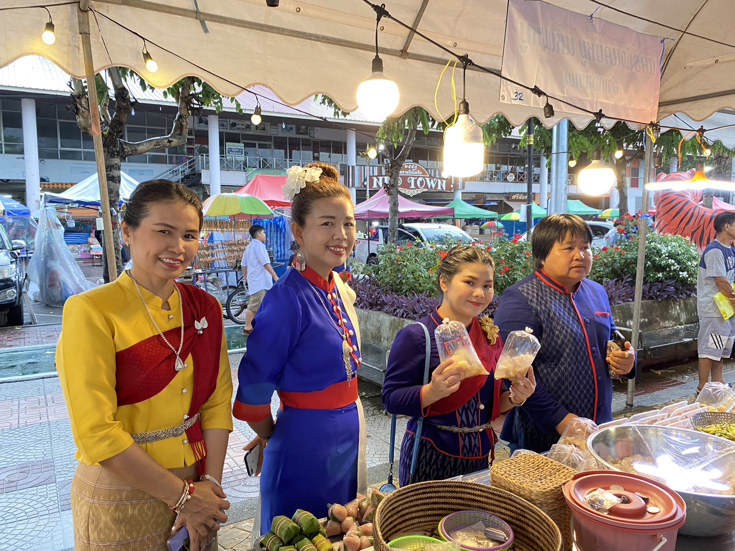 OTOP นครพนม   ร่วมจำหน่ายในงานบวงสรวงพญาศรีสัตตนาคราช ประจำปี 2567 รวม 7 วัน 7 คืน