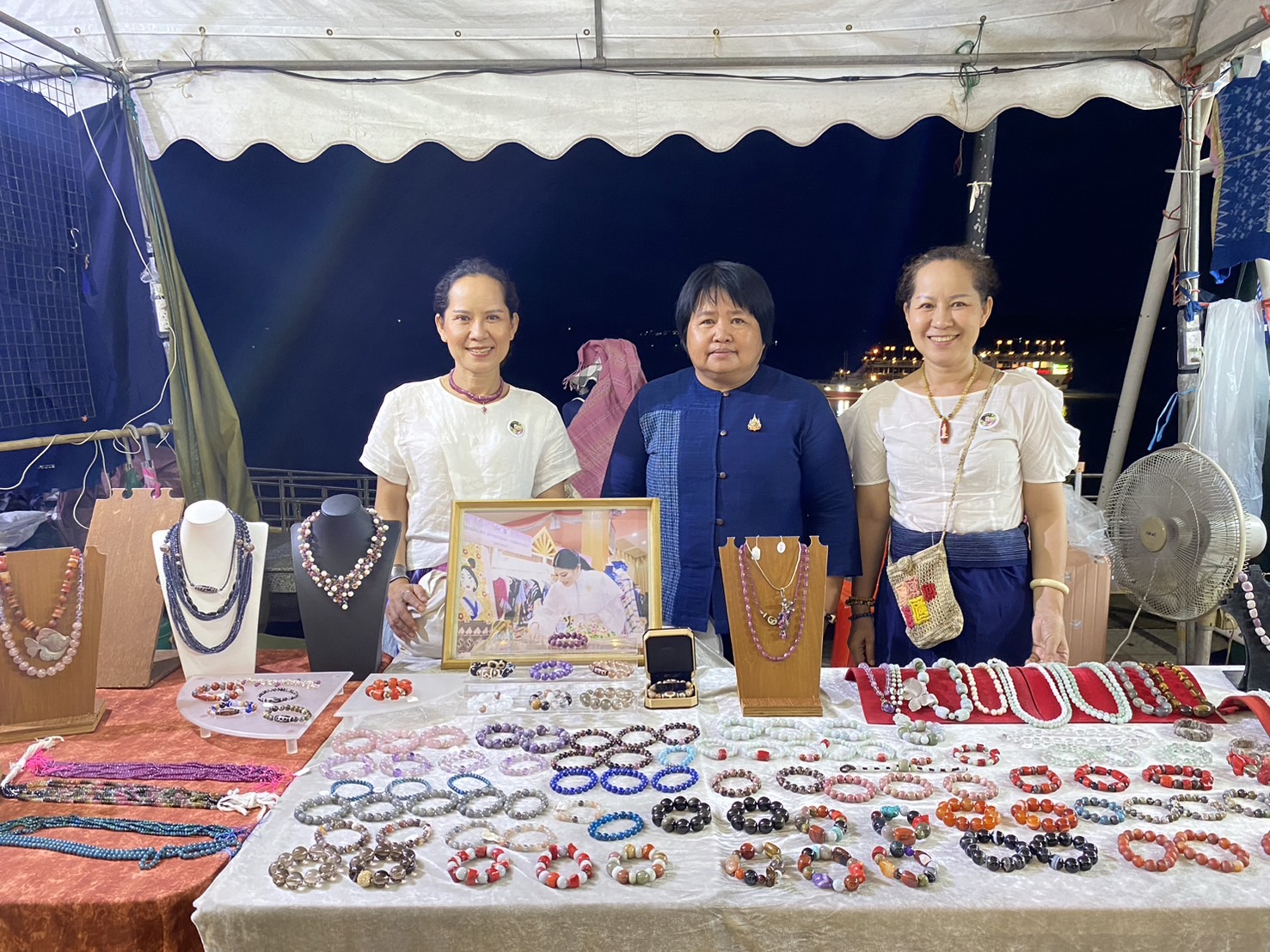 OTOP นครพนม   ร่วมจำหน่ายในงานบวงสรวงพญาศรีสัตตนาคราช ประจำปี 2567