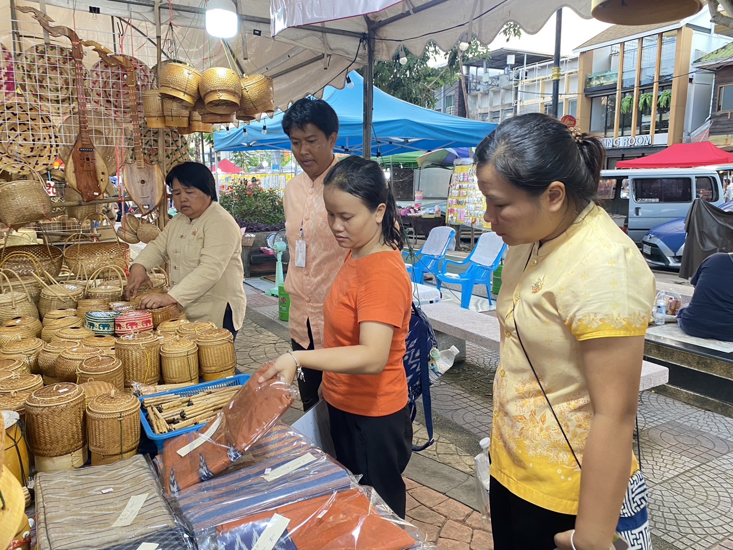 OTOP นครพนม   ร่วมจำหน่ายในงานบวงสรวงพญาศรีสัตตนาคราช ประจำปี 2567