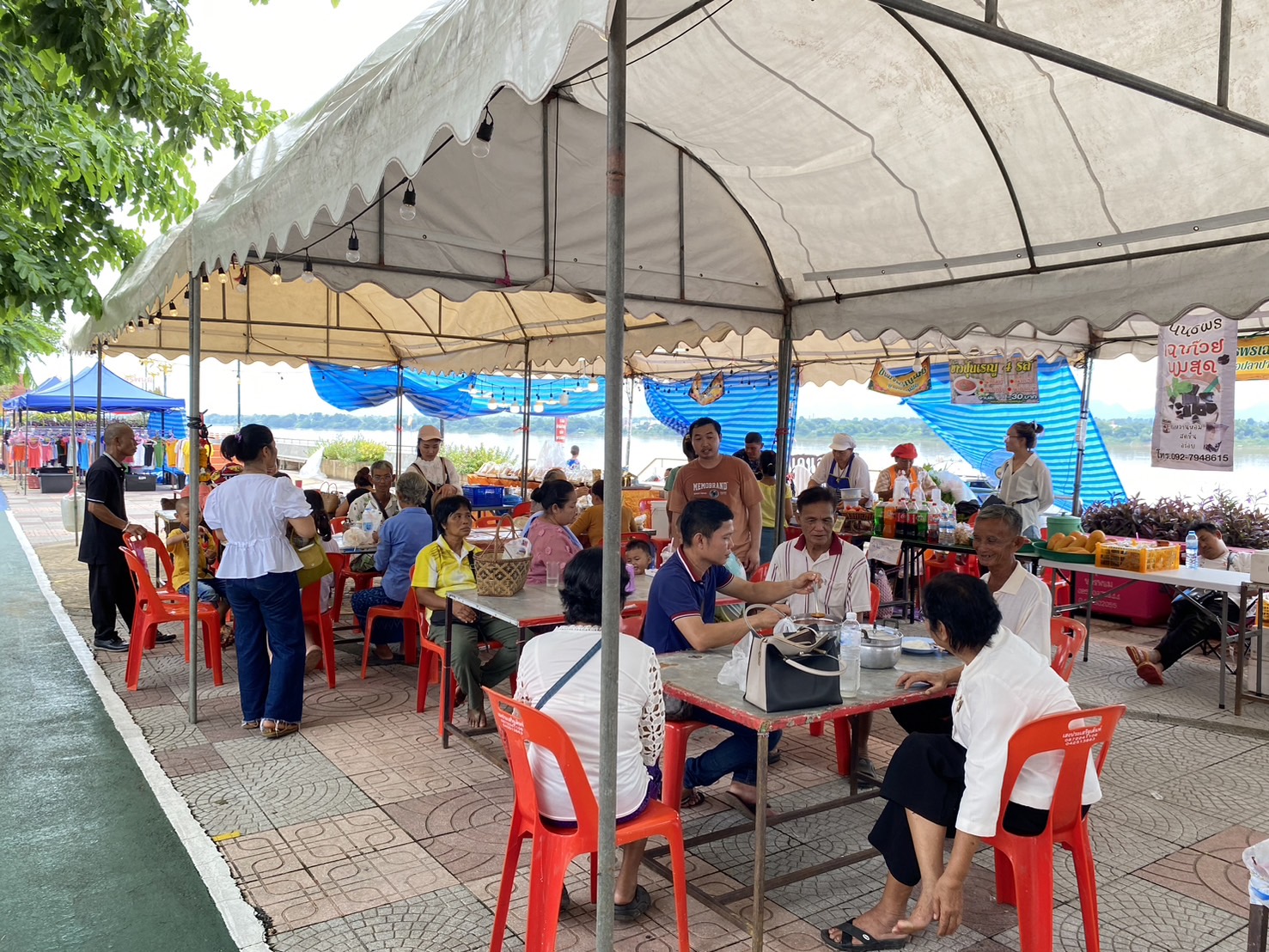 OTOP นครพนม   ร่วมจำหน่ายในงานบวงสรวงพญาศรีสัตตนาคราช ประจำปี 2567