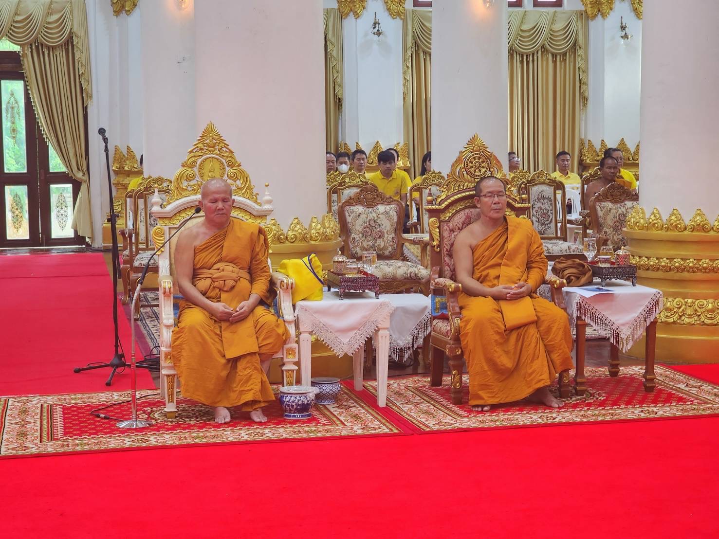 ผู้ว่าฯ นครพนม   นำชาวนครพนมประกอบพิธีเจริญพระพุทธมนต์ เจริญจิตภาวนา ถวายพระพรชัยมงคลแด่พระบาทสมเด็จพระเจ้าอยู่หัว เนื่องในโอกาสวันเฉลิมพระชนมพรรษา 6 รอบ 28 กรกฎาคม 2567 และมอบโฉนดที่ดินให้แก่วัด วัดร้าง โบสถ์ มัสยิด เฉลิมพระเกียรติพระบาทสมเด็จพระเจ้าอยู่หัว
