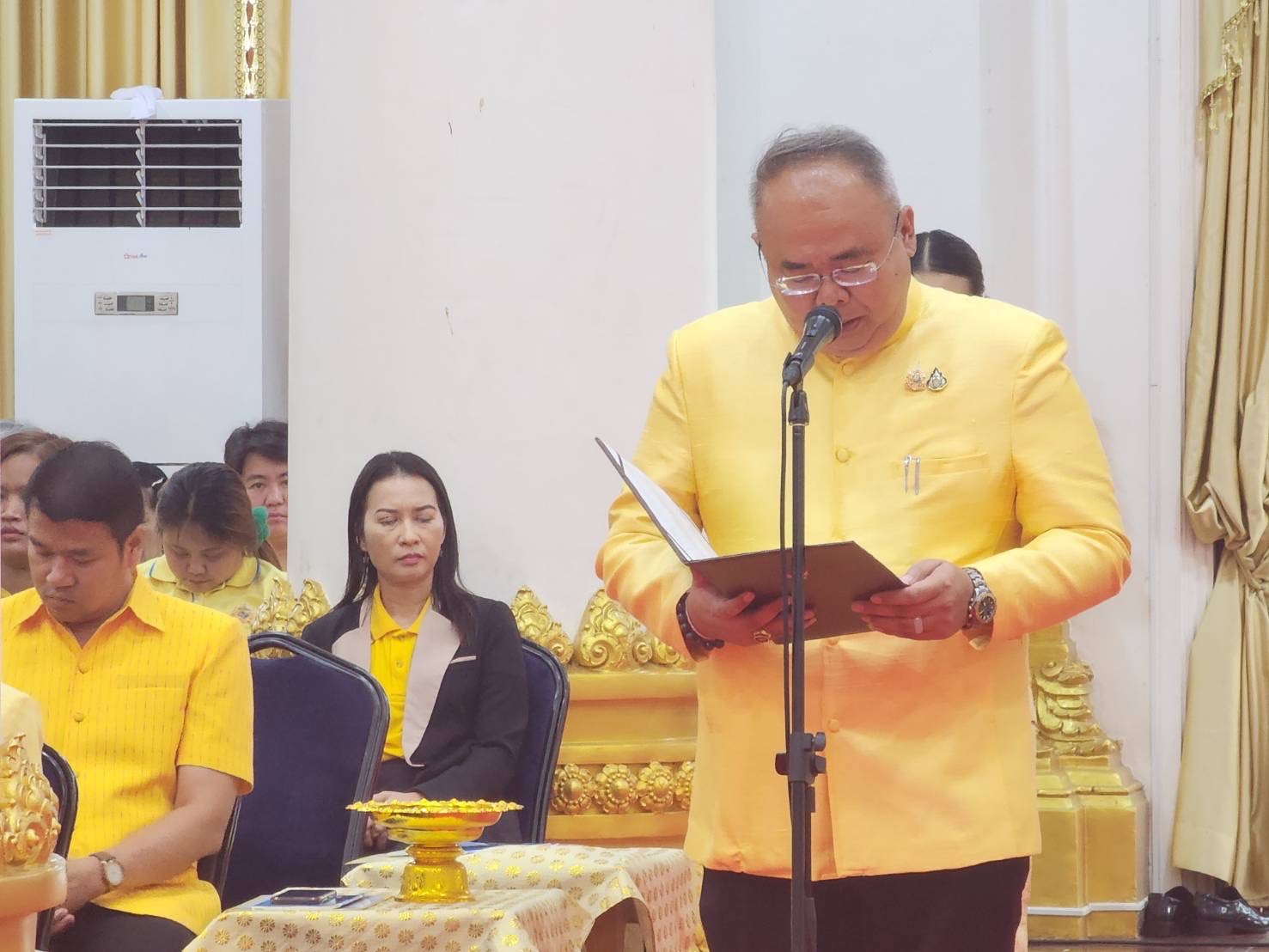 ผู้ว่าฯ นครพนม   นำชาวนครพนมประกอบพิธีเจริญพระพุทธมนต์ เจริญจิตภาวนา ถวายพระพรชัยมงคลแด่พระบาทสมเด็จพระเจ้าอยู่หัว เนื่องในโอกาสวันเฉลิมพระชนมพรรษา 6 รอบ 28 กรกฎาคม 2567 และมอบโฉนดที่ดินให้แก่วัด วัดร้าง โบสถ์ มัสยิด เฉลิมพระเกียรติพระบาทสมเด็จพระเจ้าอยู่หัว