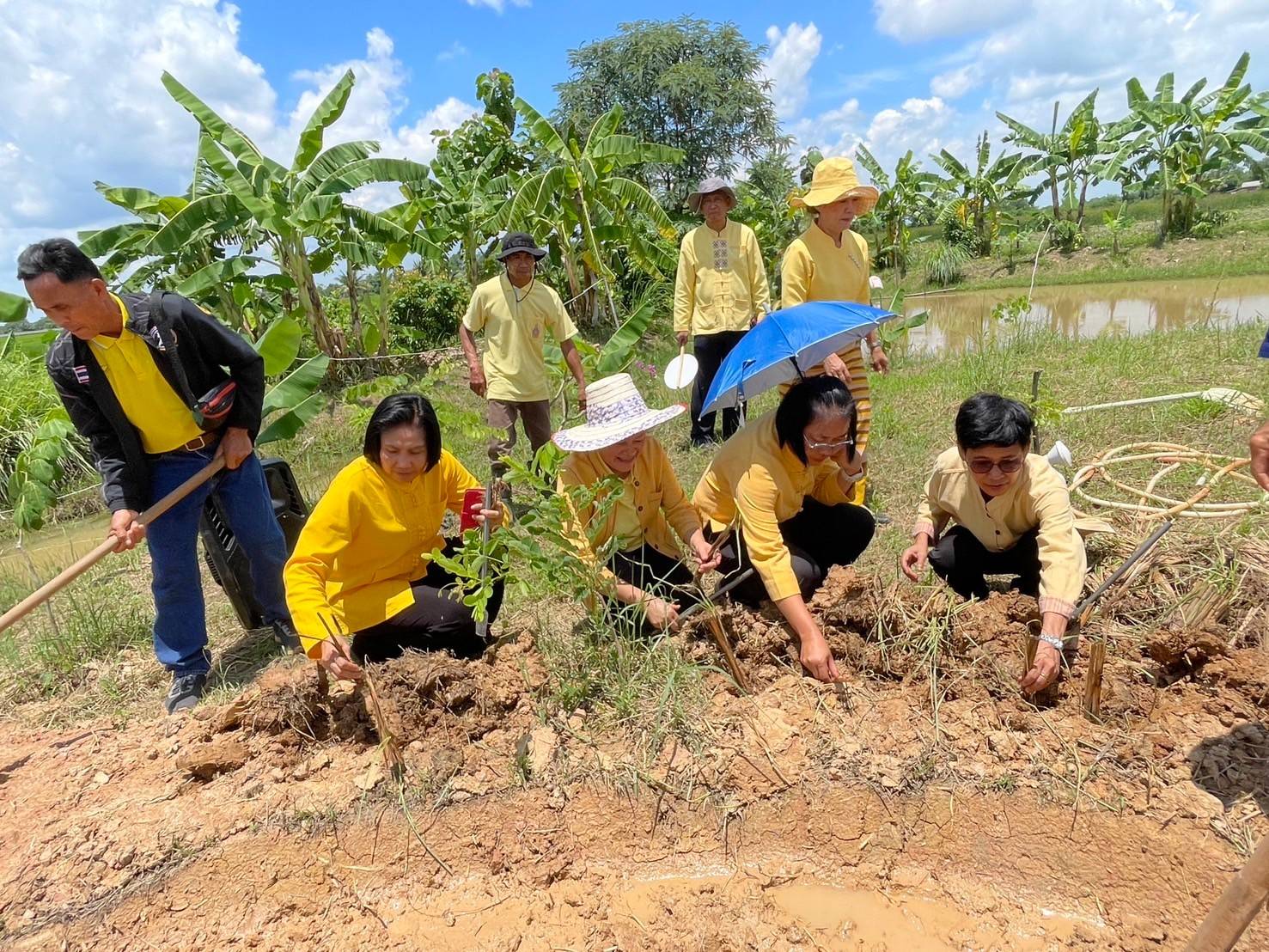 ผู้ว่าฯ นครพนม   พาลงพื้นจัดโครงการ โคก หนอง นา อารยเกษตร เฉลิมพระเกียรติพระบาทสมเด็จพระเจ้าอยู่หัว เนื่องในโอกาสพระราชพิธีมหามงคลเฉลิมพระชนมพรรษา 6 รอบ 28 กรกฎาคม 2567
