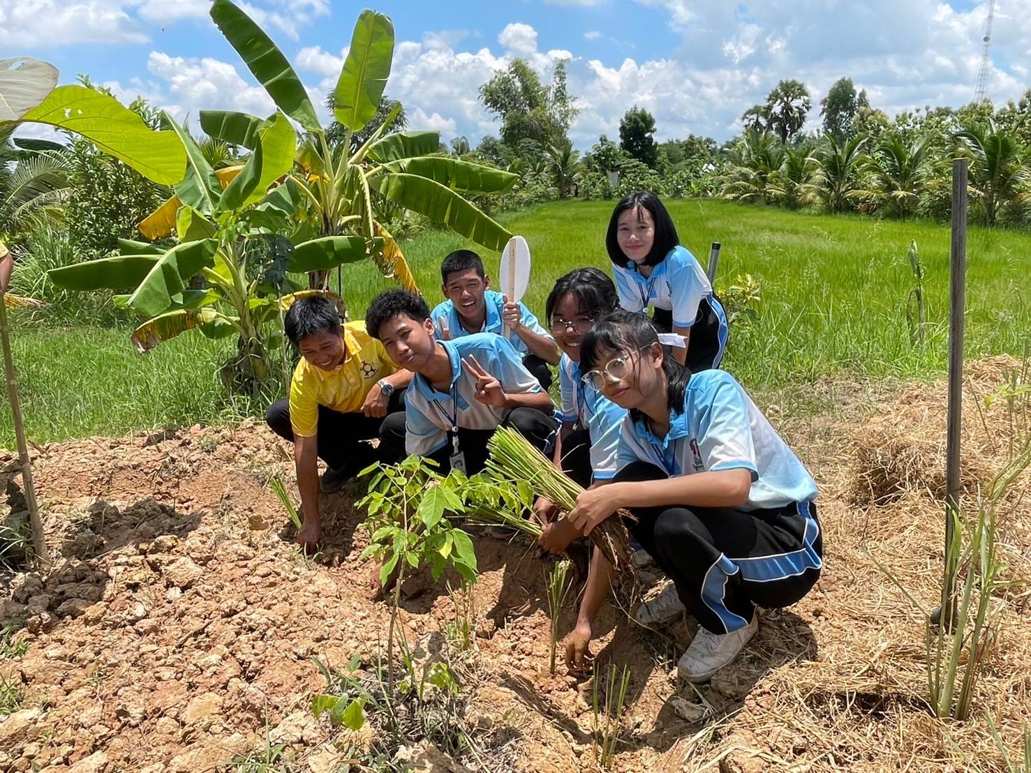 ผู้ว่าฯ นครพนม   พาลงพื้นจัดโครงการ โคก หนอง นา อารยเกษตร เฉลิมพระเกียรติพระบาทสมเด็จพระเจ้าอยู่หัว เนื่องในโอกาสพระราชพิธีมหามงคลเฉลิมพระชนมพรรษา 6 รอบ 28 กรกฎาคม 2567