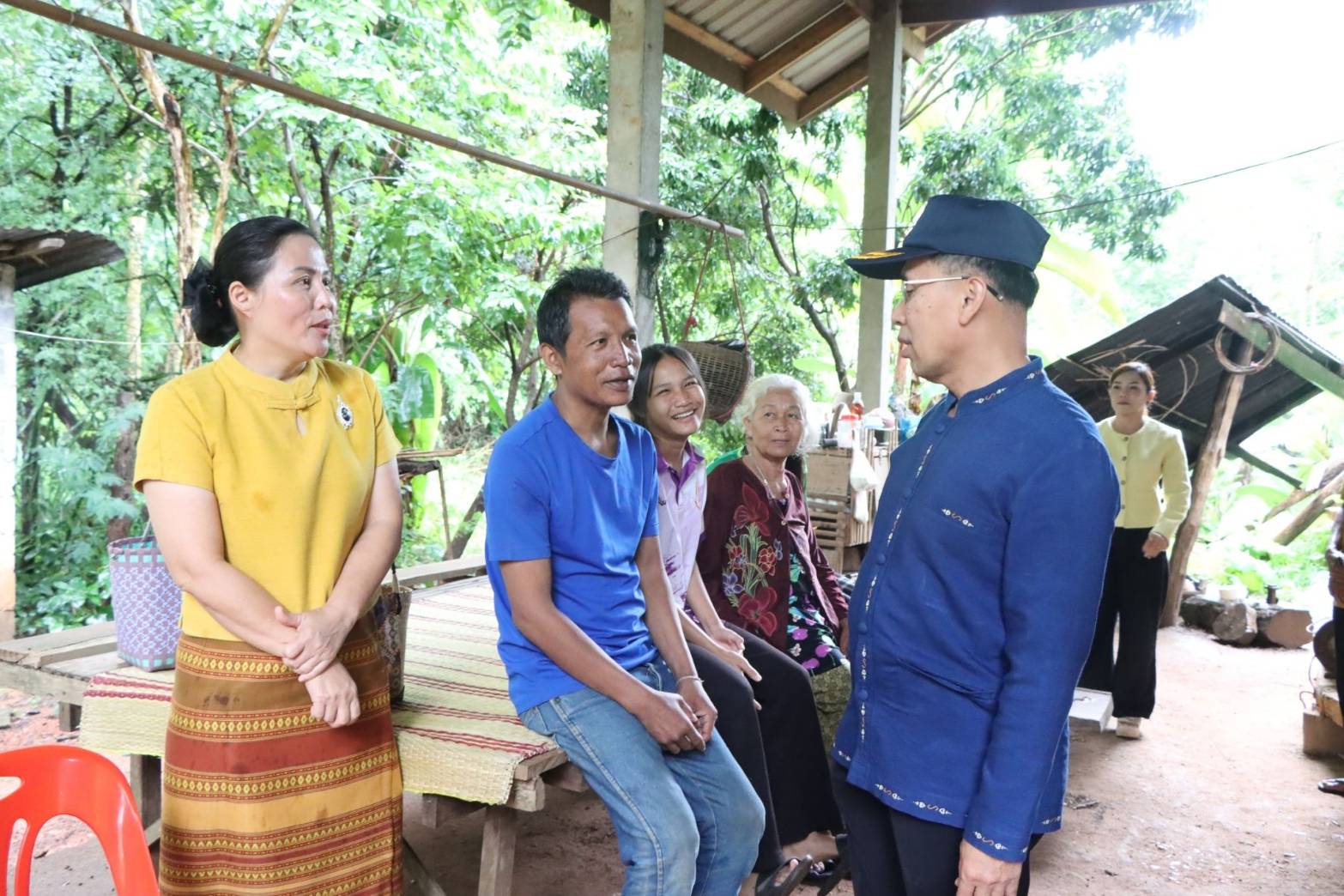 ผู้ว่าฯ นครพนม   ลงพื้นที่ตรวจติดตามการขับเคลื่อนนโยบายสำคัญของรัฐบาลและกระทรวงมหาดไทย พื้นที่อำเภอนาทม