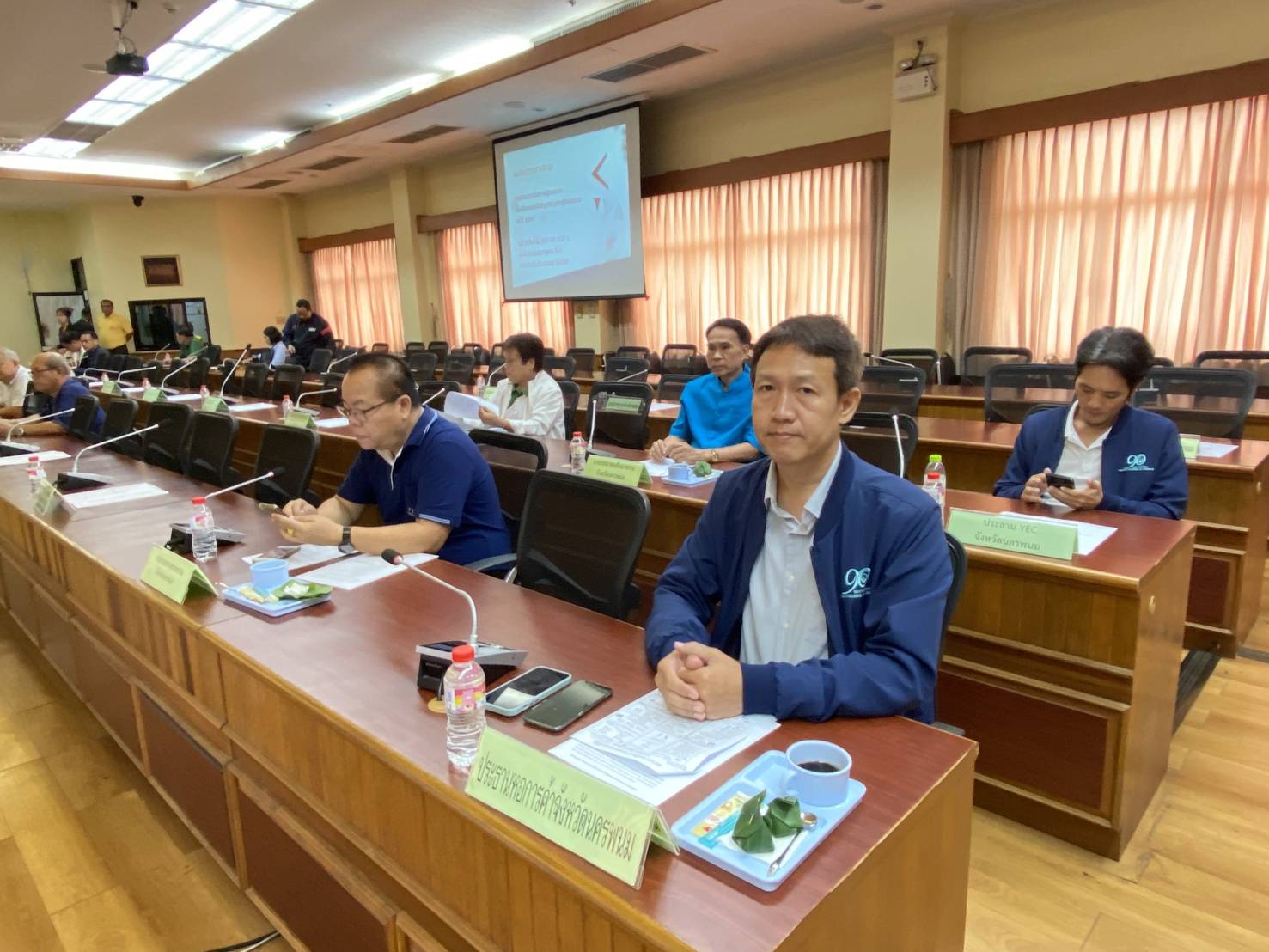 ผู้ว่าฯ   จับมือภาคเอกชน ประชุม กรอ.จังกวัด ร่วมพัฒนาและแก้ไขปัญหาทางเศรษฐกิจ สานความร่วมมือภาคีเครือข่าย