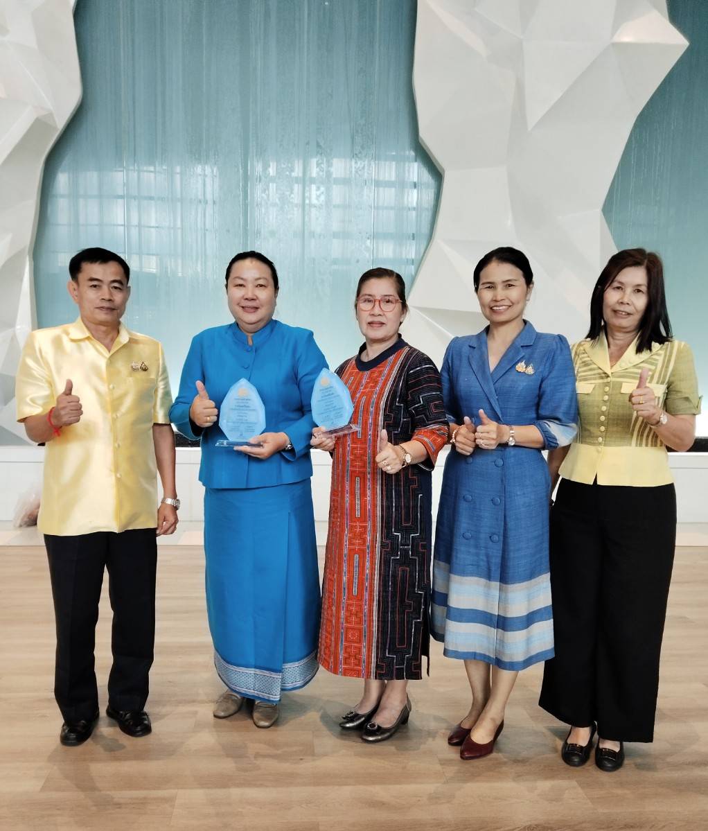 มท.4   ชื่นชมสตรีเป็นฟันเฟืองสำคัญในพื้นที่ช่วยสนับสนุนการขับเคลื่อนนโยบายและภารกิจสำคัญกระทรวงมหาดไทย