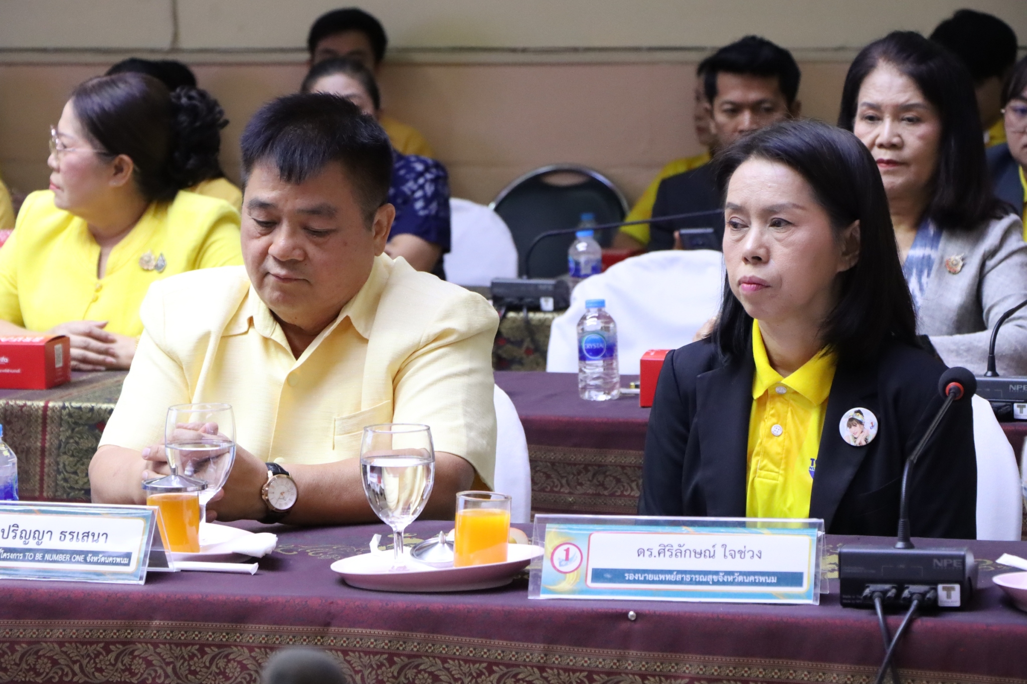 พช.นครพนม   ร่วมประชุมถอดบทเรียน แลกเปลี่ยนเรียนรู้ การดำเนินงานโครงการ TO BE NUMBER ONE จังหวัดนครพนม พร้อมรับมอบเกียรติบัตรหน่วยงานที่ให้การสนับสนุนการดำเนินโครงการมาอย่างต่อเนื่อง