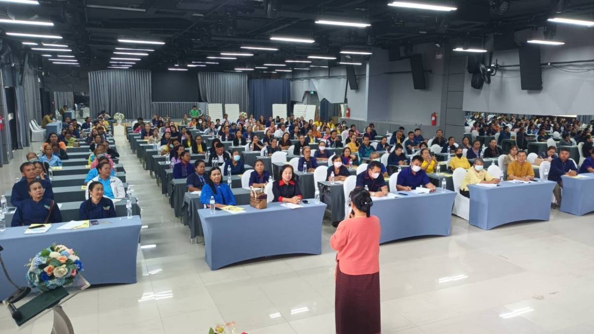 จังหวัดนครพนม   รุกพัฒนาผู้ผลิต ผู้ประกอบการสินค้าชุมชน สินค้า OTOP ในการสร้างความรู้ความเข้าใจการปลูกกล้วยตานี ภายใต้โครงการพัฒนาศักยภาพบุคลากรและยกระดับสินค้าเพื่อรองรับการแข่งขันด้านการค้าการลงทุนของกลุ่มจังหวัดสนุก