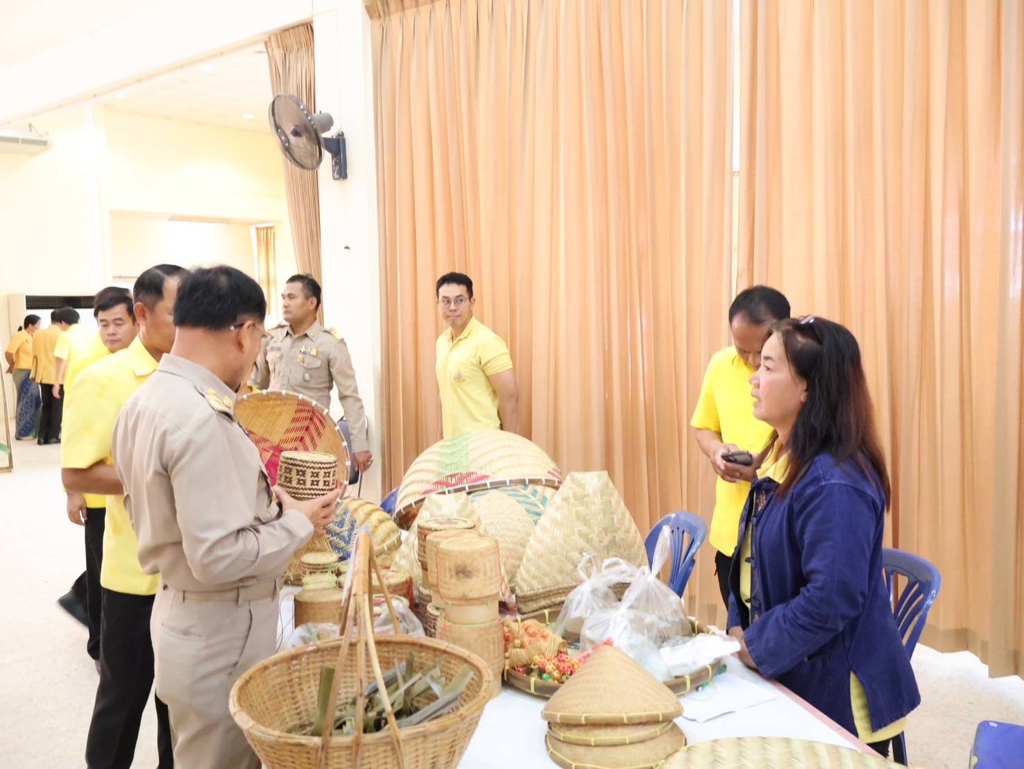นครพนม   จัดมหกรรมแก้จนคนนครพนม “นครพนม สร้างสังคมอุดมสุข ทุกช่วงวัยอย่างยั่งยืน” เชิดชูเกียรติหน่วยงานและภาคีเครือข่ายในการขับเคลื่อนงานขจัดความยากจน ประจำปี 2567