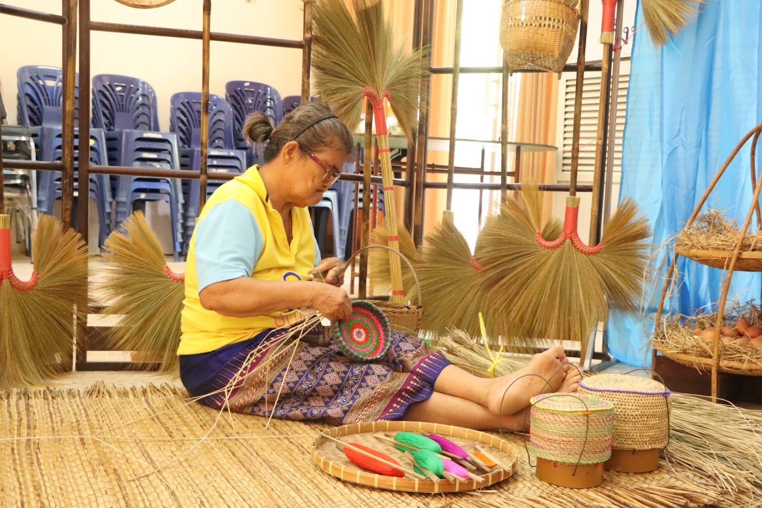 นครพนม   จัดมหกรรมแก้จนคนนครพนม “นครพนม สร้างสังคมอุดมสุข ทุกช่วงวัยอย่างยั่งยืน” เชิดชูเกียรติหน่วยงานและภาคีเครือข่ายในการขับเคลื่อนงานขจัดความยากจน ประจำปี 2567
